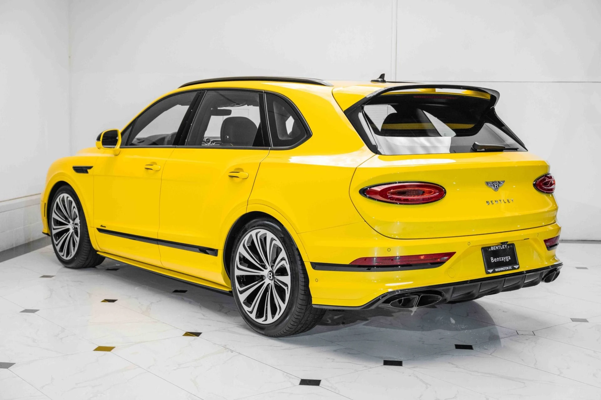 mph002_4102780835_Used_2024_Bentley_Bentayga_Azure_V8_1721581484_86731f6c34