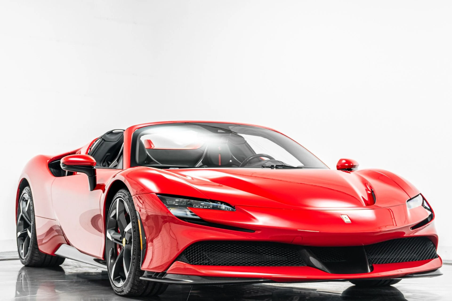 mph002_4108134698_Used_2025_Ferrari_SF_90_Spider_1779917400_67d0915d8a