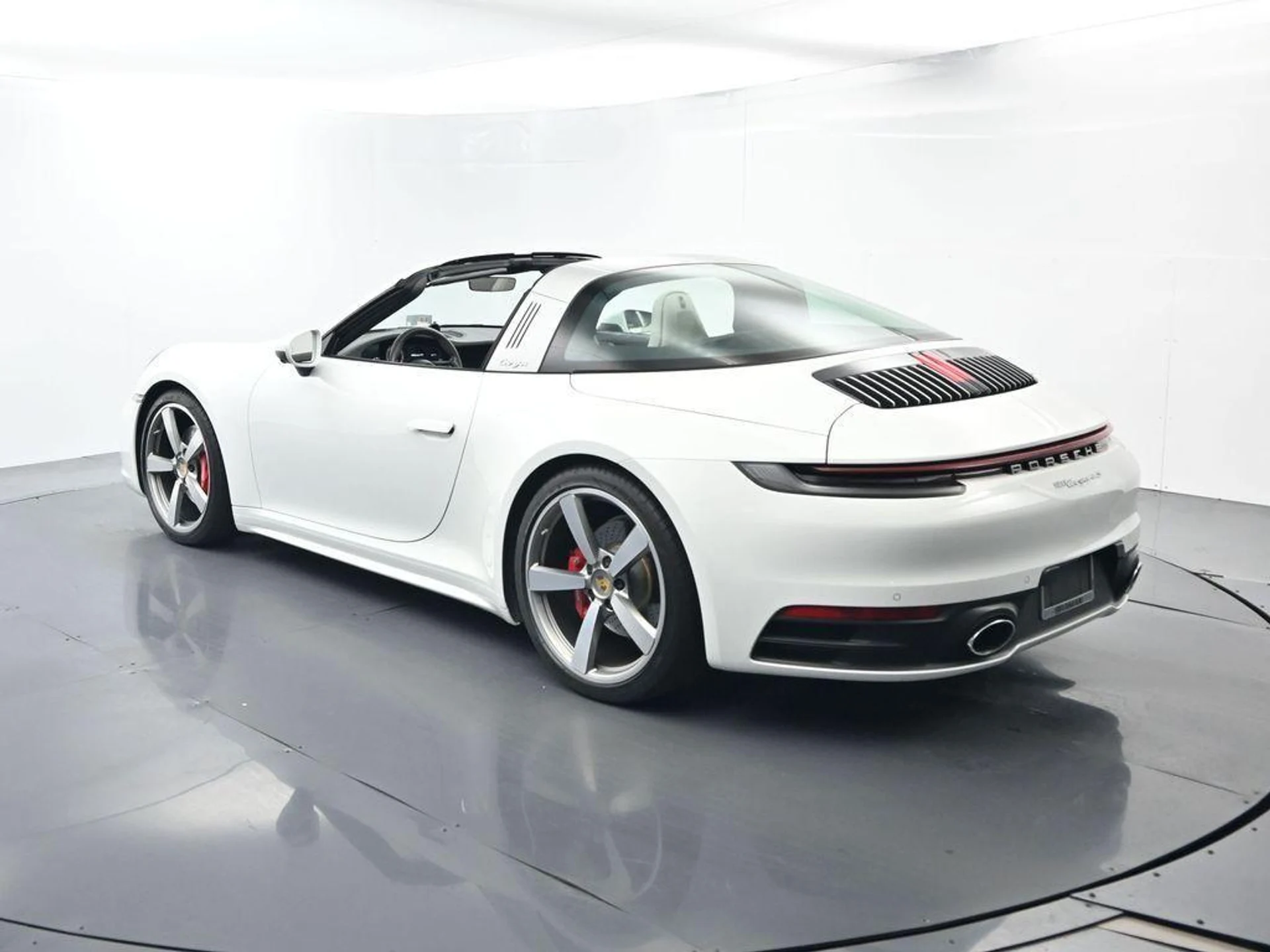 mph002_4114239605_vkw_CH_Hj1ow4_Fr_Svh_Tuh4rolxsb_A_328834857b