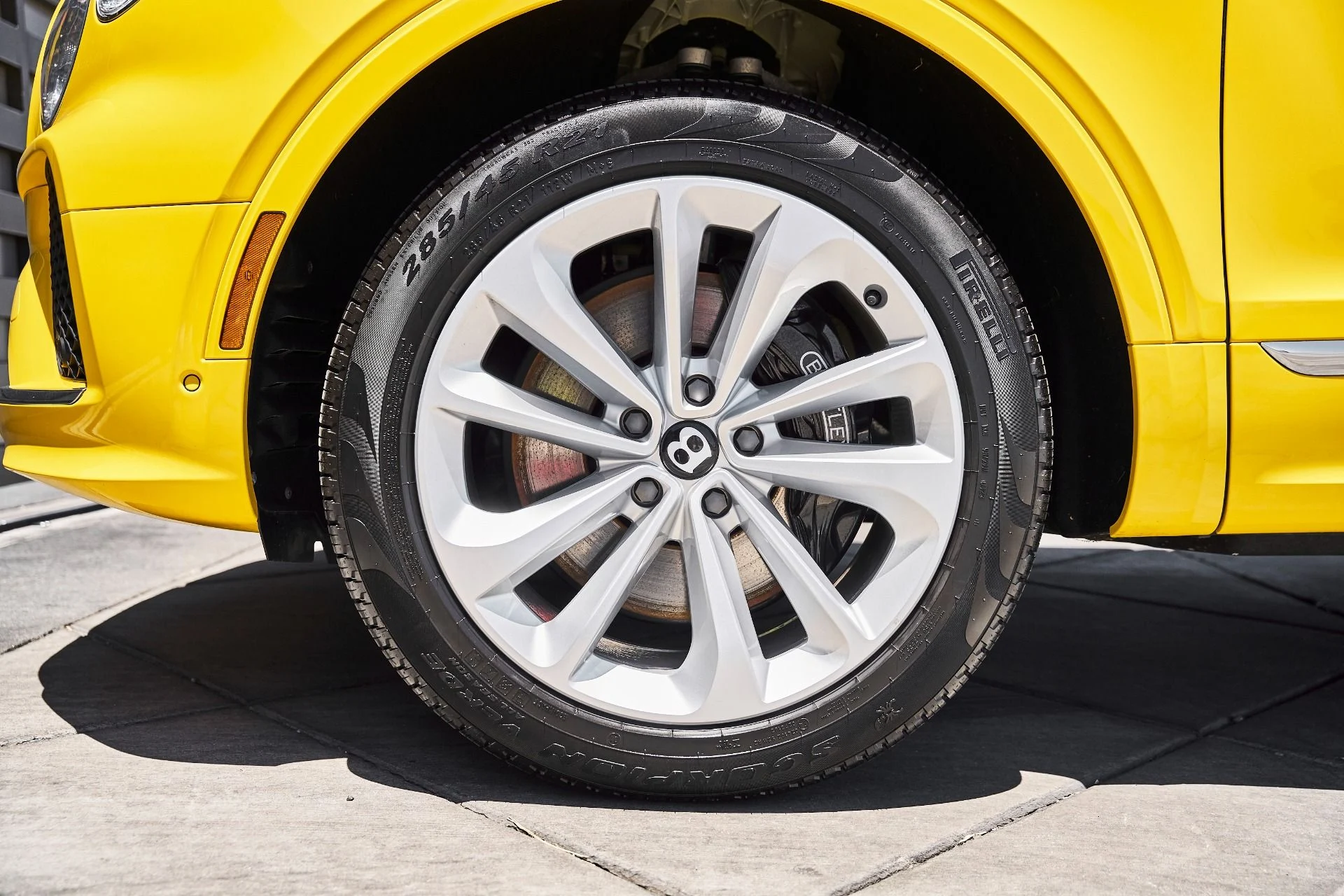 mph002_411545598_Used_2023_Bentley_Bentayga_V8_1780708967_71870d2784
