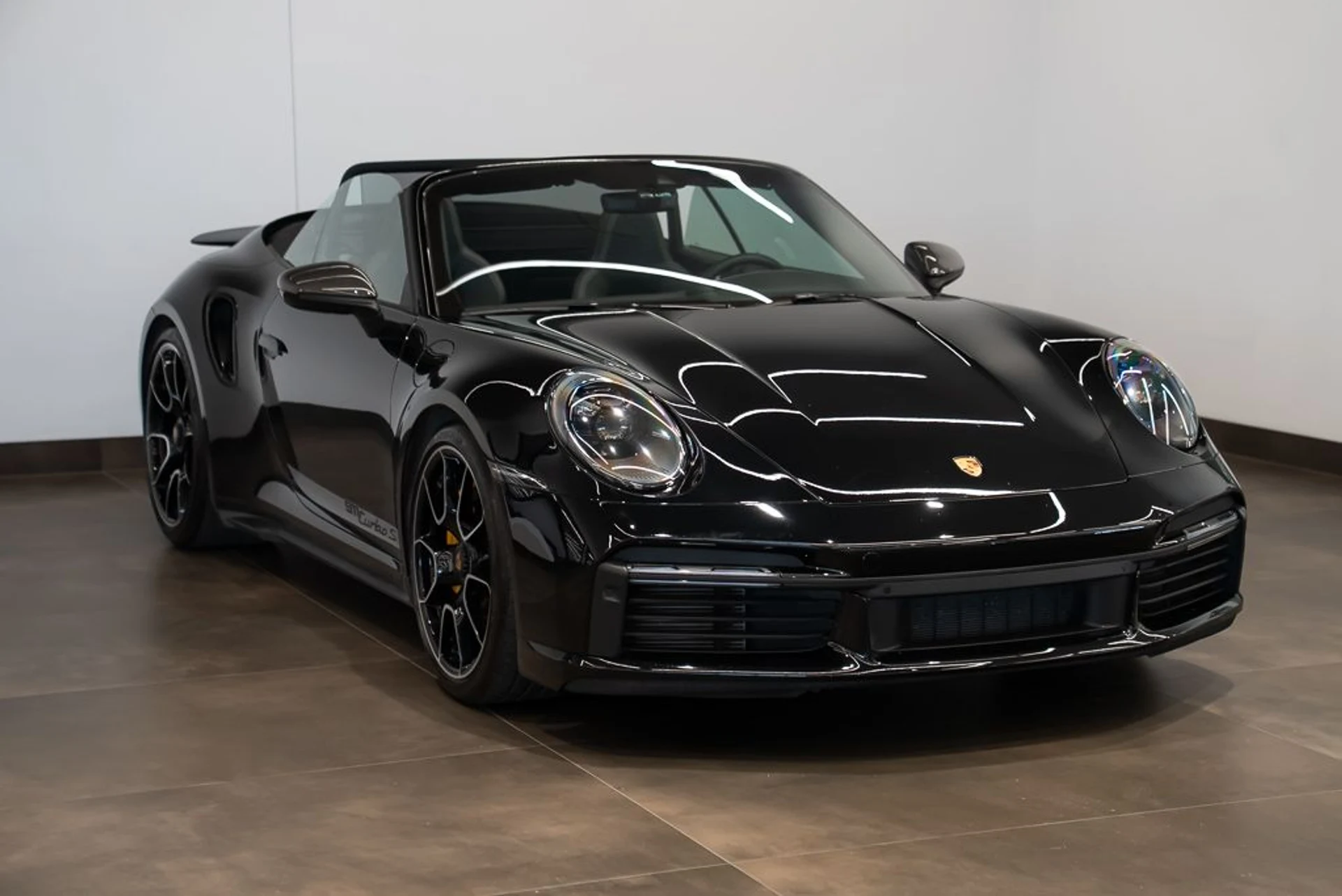 mph002_4121737849_porsche_911_2021_e480f56a82