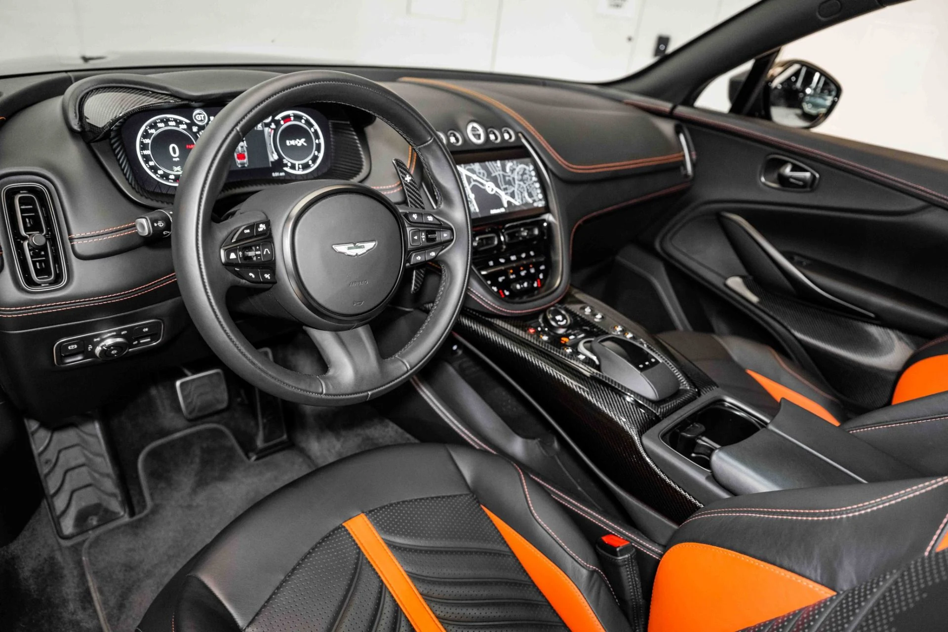 mph002_4123368288_Used_2023_Aston_Martin_DBX_707_1729954912_7a92c31246