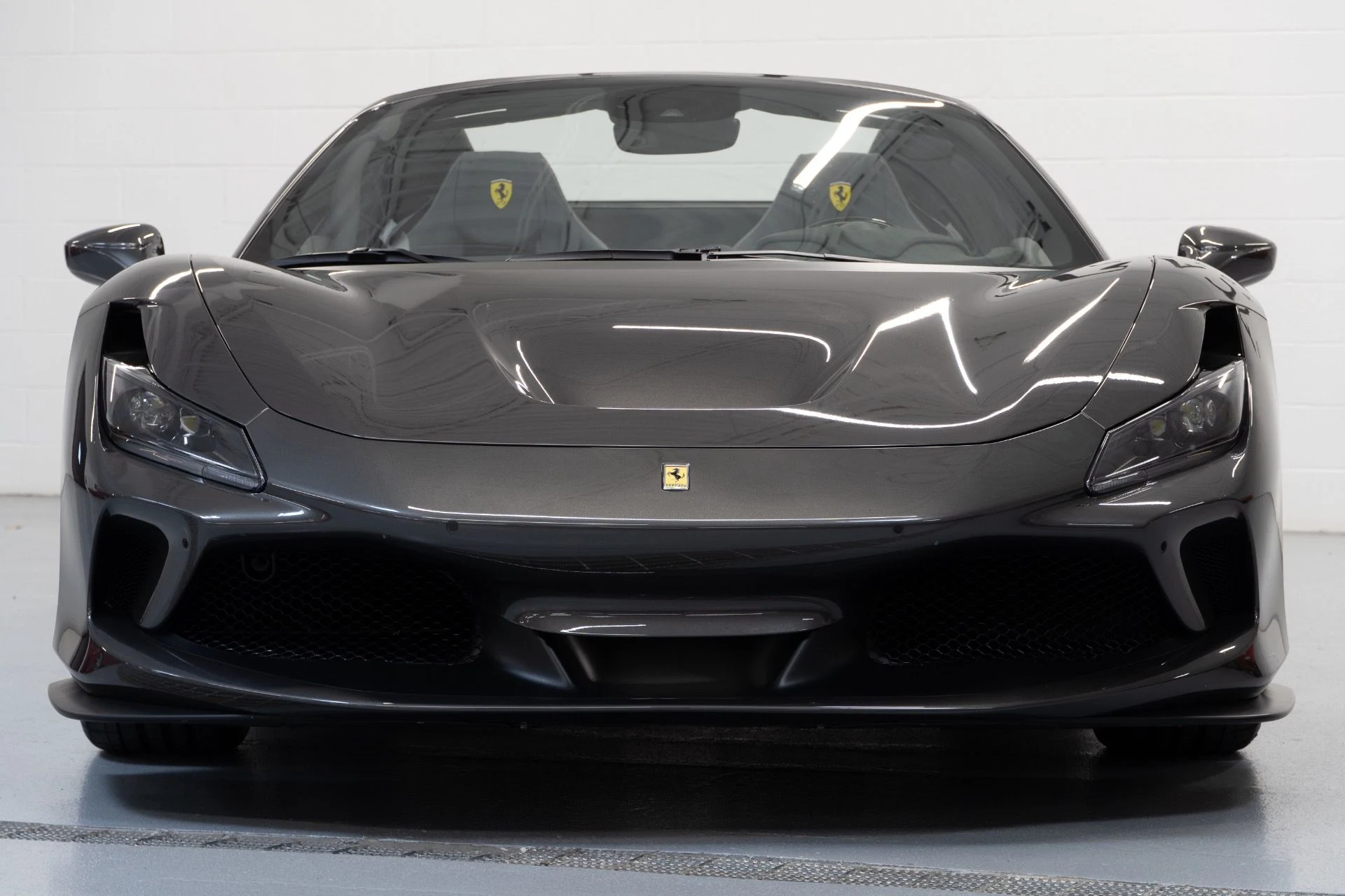 mph002_4133348715_Used_2022_Ferrari_F8_Spider_1744054602_8e6c96a35c