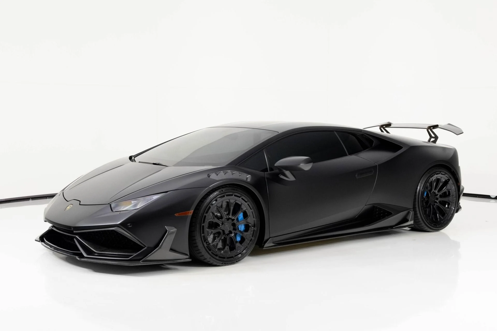 mph002_4134122365_Used_2016_Lamborghini_Huracan_AWD_1763755007_5bfb07cc4a