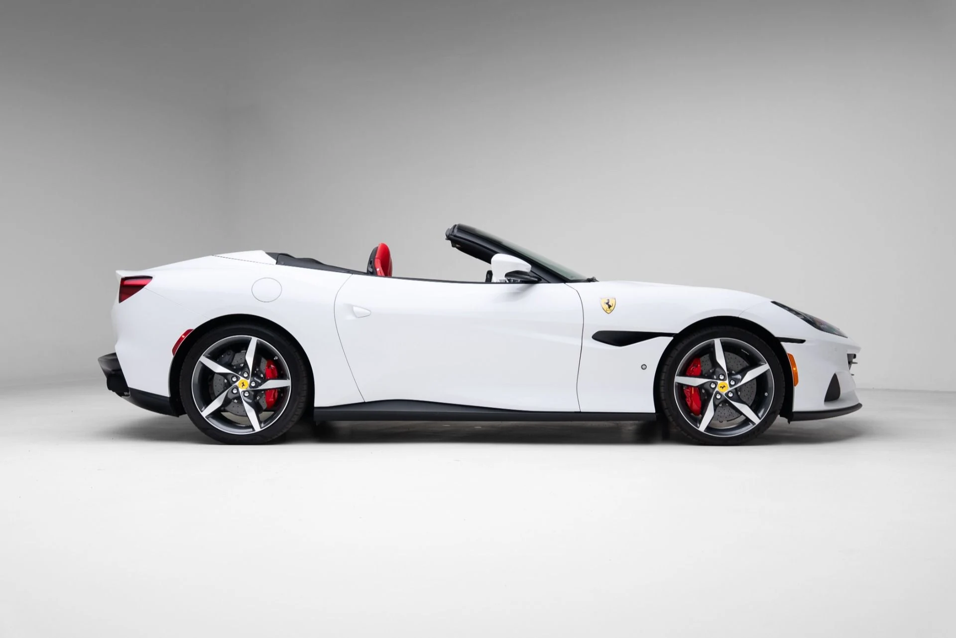 mph002_4148472563_Used_2022_Ferrari_Portofino_M_1771016640_e07d31d874