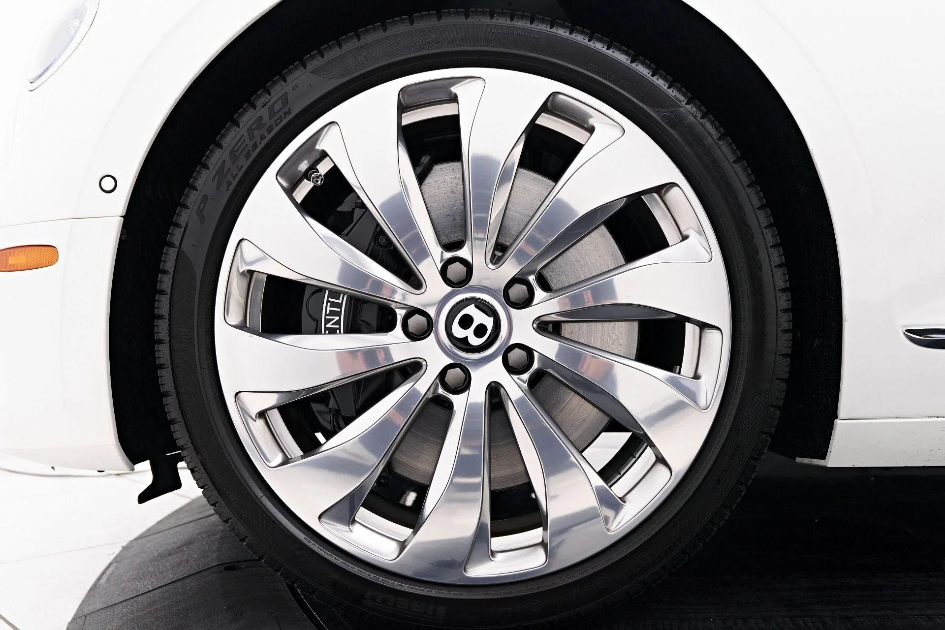 mph002_4155312511_Used_2021_Bentley_Flying_Spur_V8_1755391879_f1ba9aa4ad