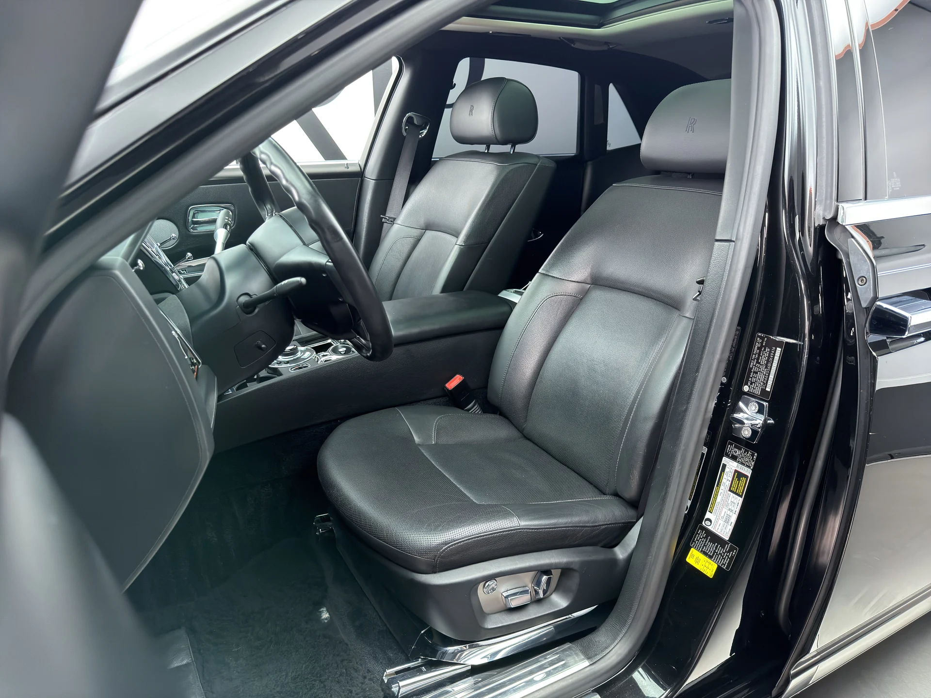 mph002_416812222_RPA_3712_interior_002_269a1814f0