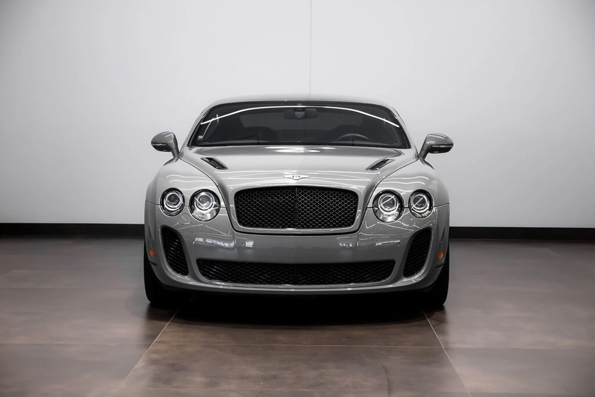 mph002_4170939930_bentley_continental_supersports_2010_jpg_v_1758918548_b36b930f5b