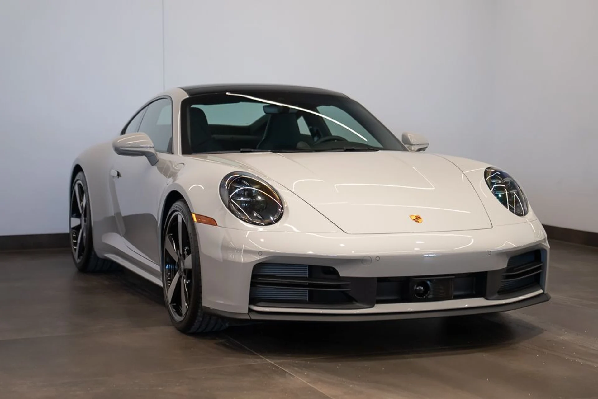 mph002_4174044193_porsche_911_2026_jpg_v_1773863537_d84dd243a0