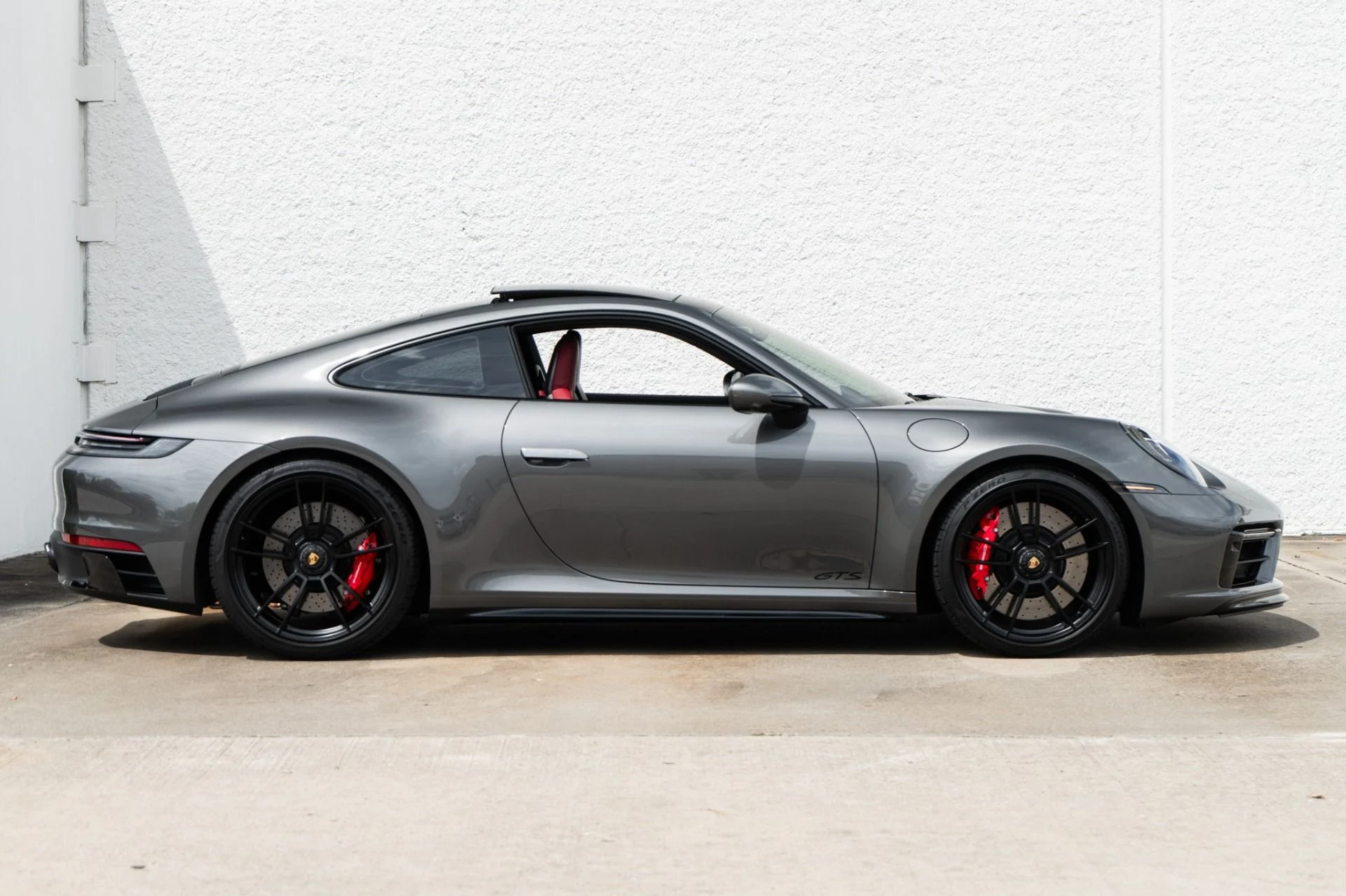 mph002_4179138406_Used_2024_Porsche_911_Carrera_4_GTS_1788372630_846a7ce08b