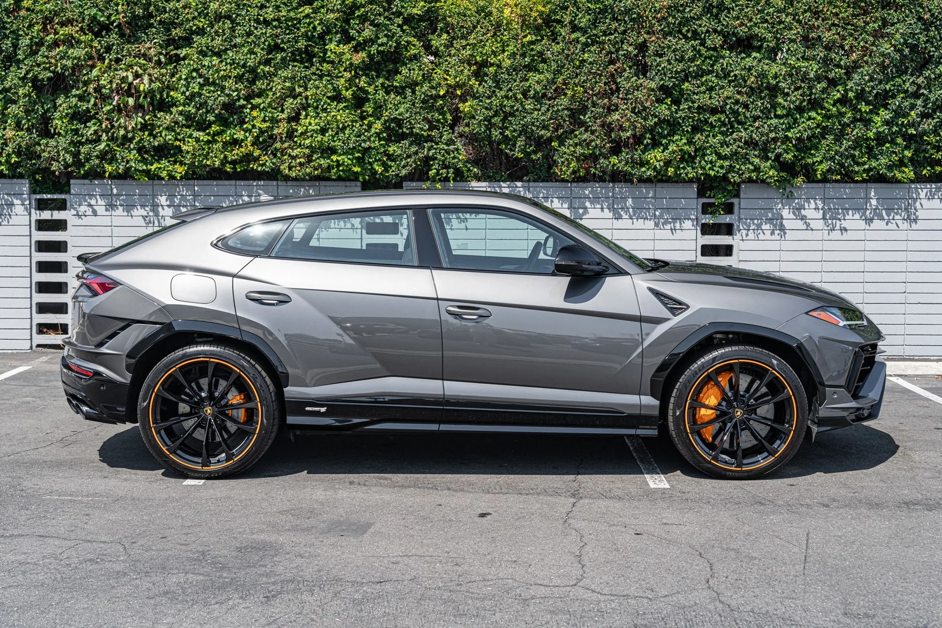 mph002_4181512703_Used_2024_Lamborghini_Urus_S_1755026158_6c34ec827d