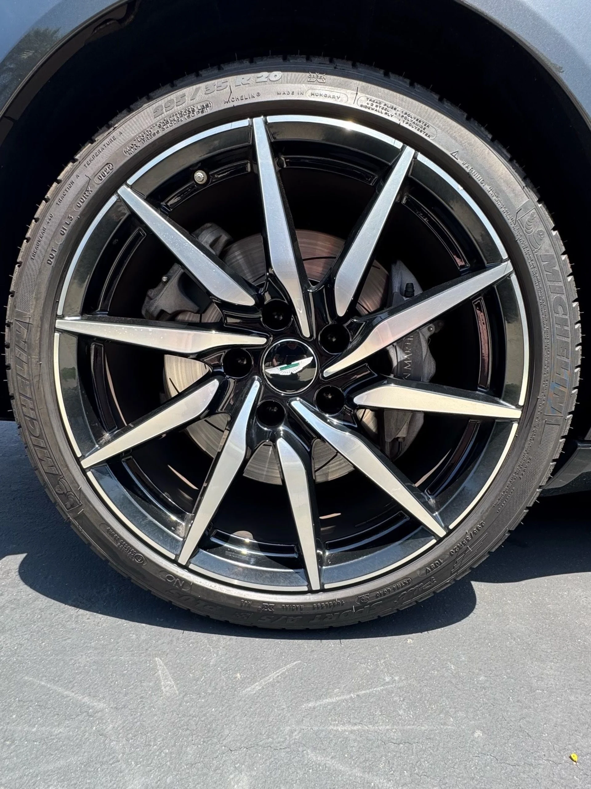 mph002_4182891777_Used_2019_Aston_Martin_DB_11_V8_1748645220_8b94fb5ad0