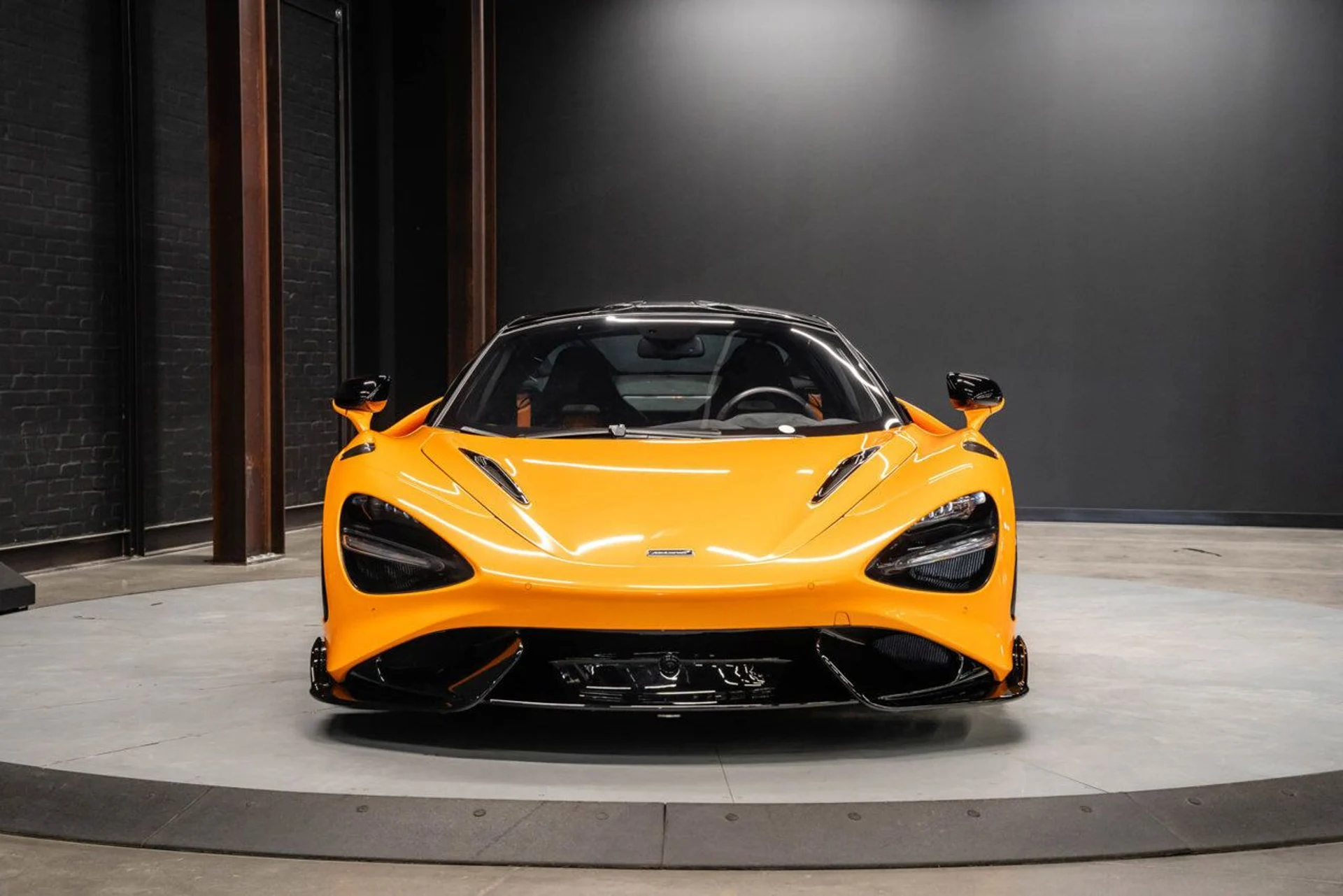 mph002_4186995409_mclaren_765lt_2021_b582a2d08b