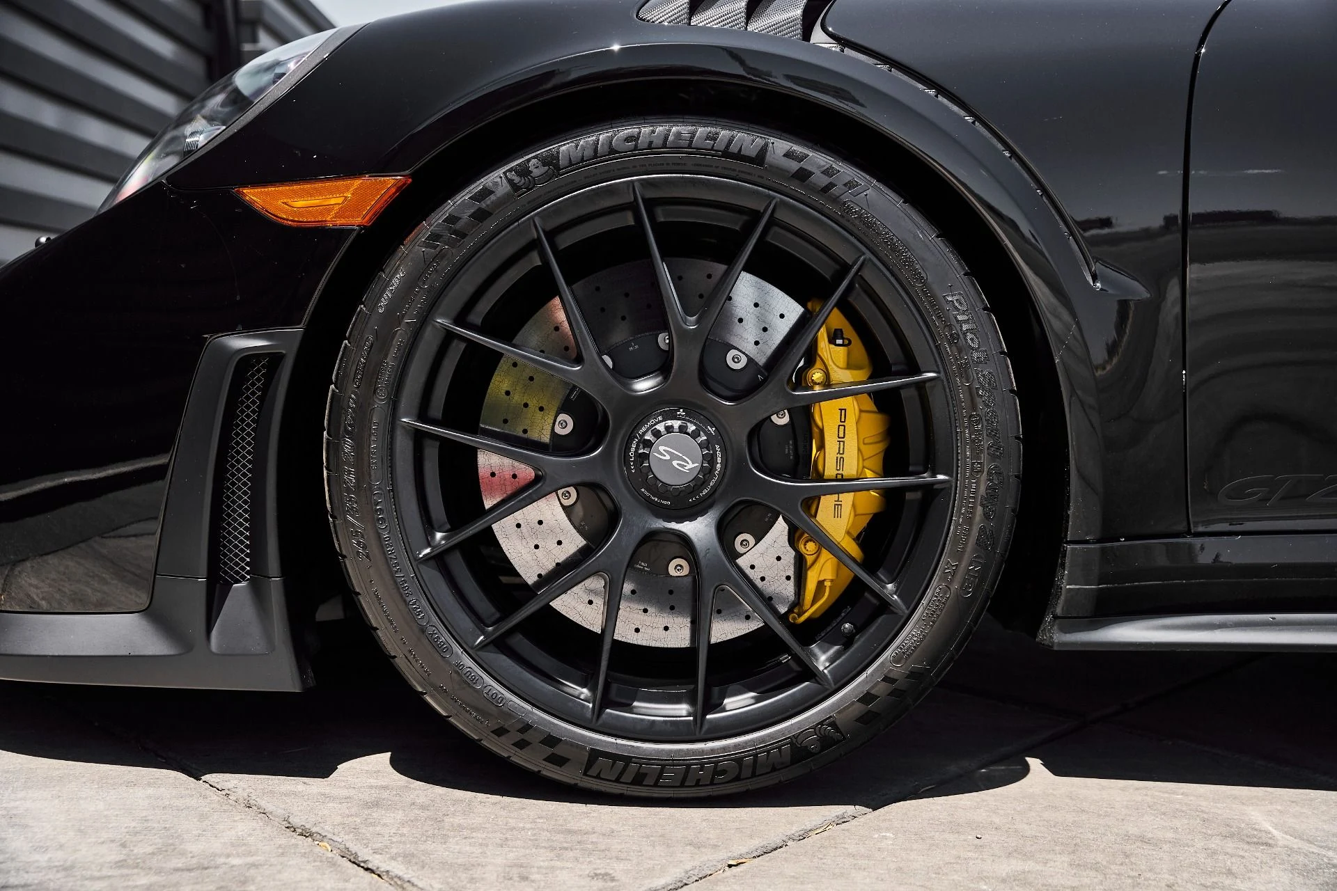 mph002_4190962071_Used_2018_Porsche_911_GT_2_RS_1778880875_bb287fc127
