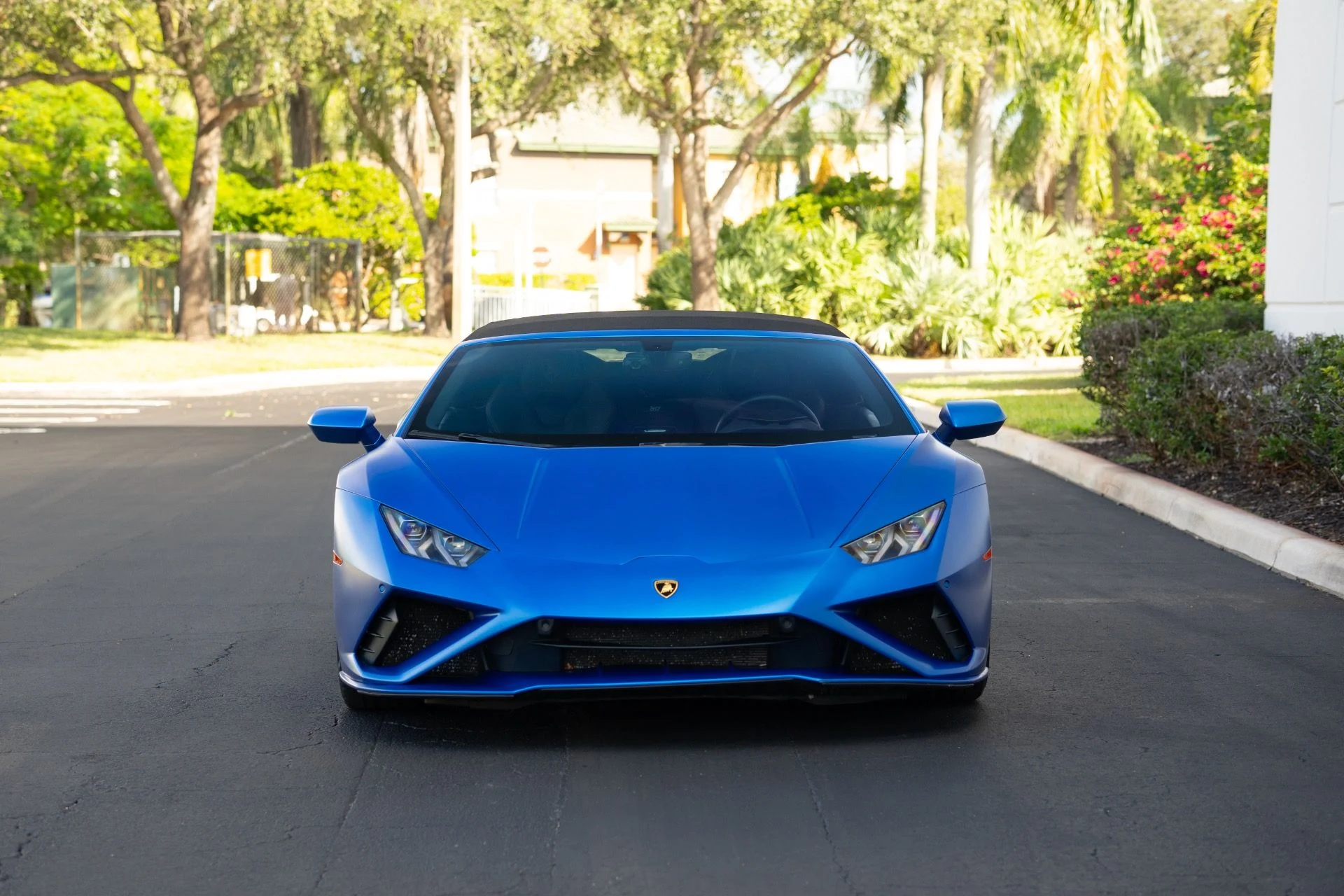 mph002_4193148077_Used_2023_Lamborghini_Huracan_EVO_Spyder_1763055563_0f07d5af6f