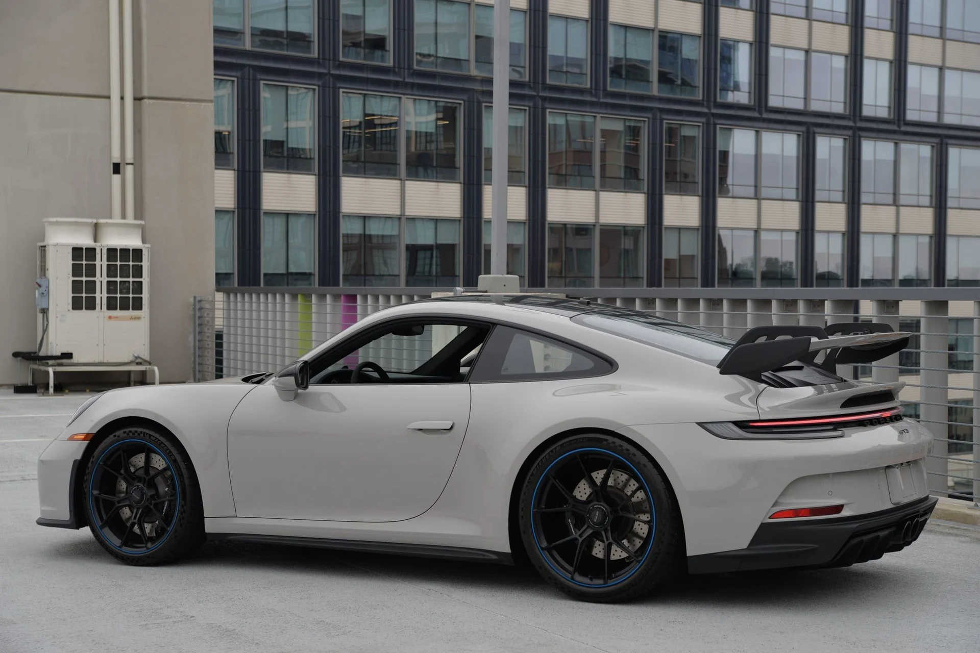 mph002_4203118806_fef3af089f73010d982b2a2e84e2d1fcx_7f8c246854