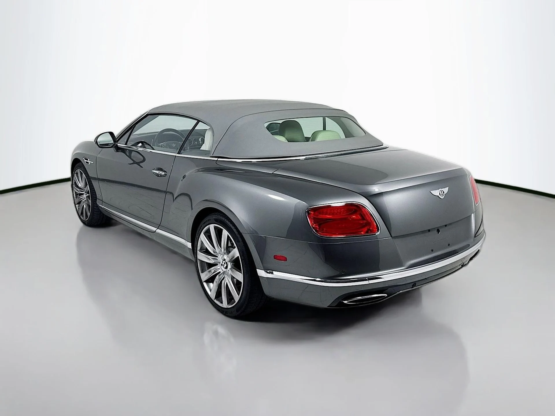 mph002_4205744150_d019a6cb3de77211e47d3c93fc7368f3x_b39f5432f6