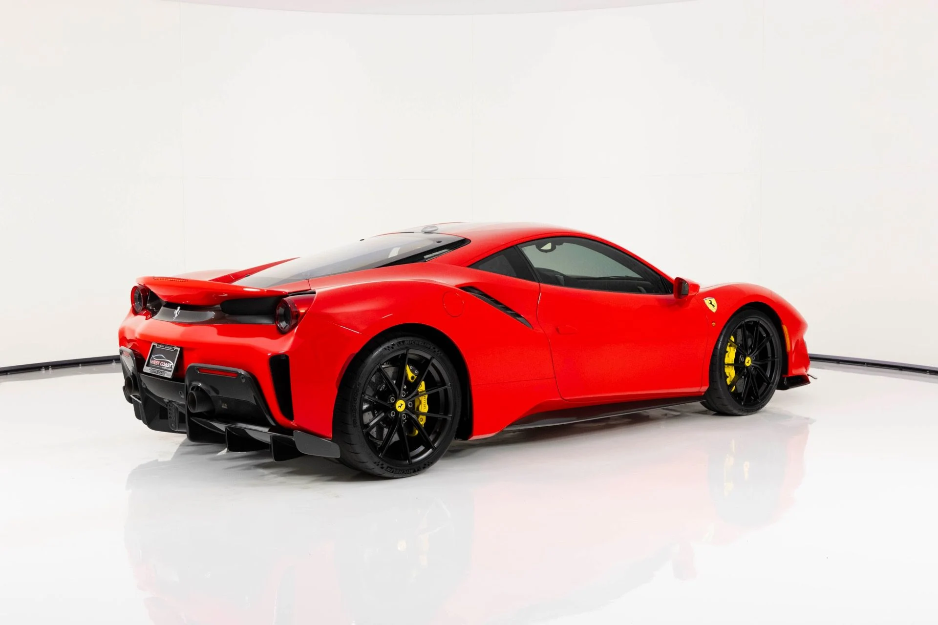mph002_4210696865_Used_2019_Ferrari_488_Pista_Coupe_1764015846_8327b08c4f