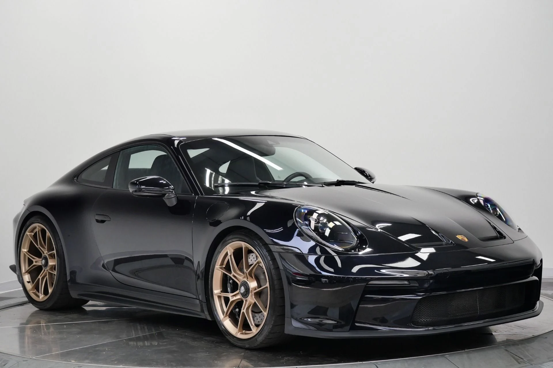 mph002_4215618806_Used_2022_Porsche_911_GT_3_Touring_6_Speed_Manual_Front_Axle_Lift_18_Way_Seats_1778004277_ea068f37d4
