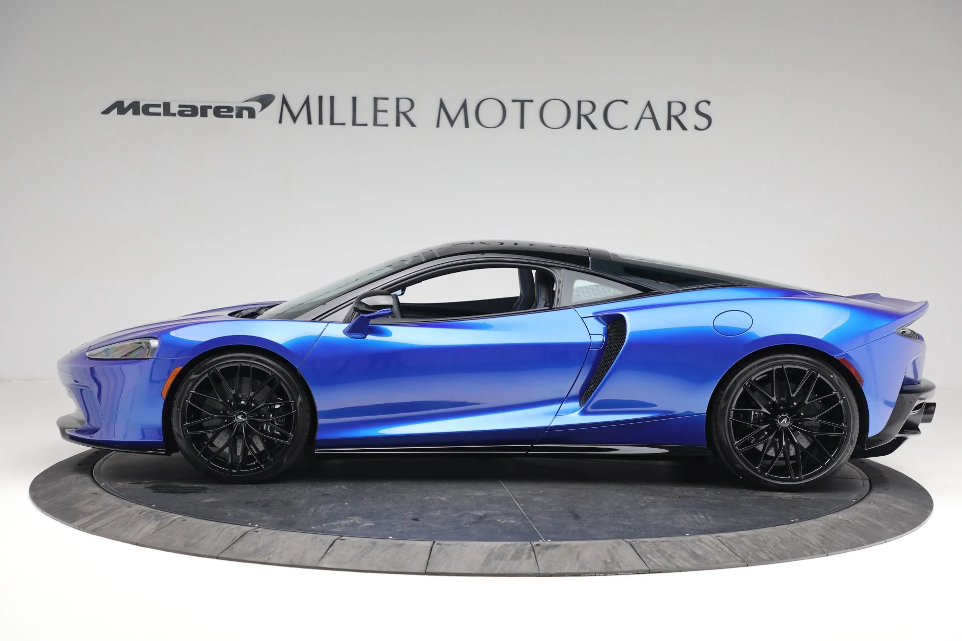 mph002_4216276939_New_2023_Mc_Laren_GT_Luxe_d4b5ac067f