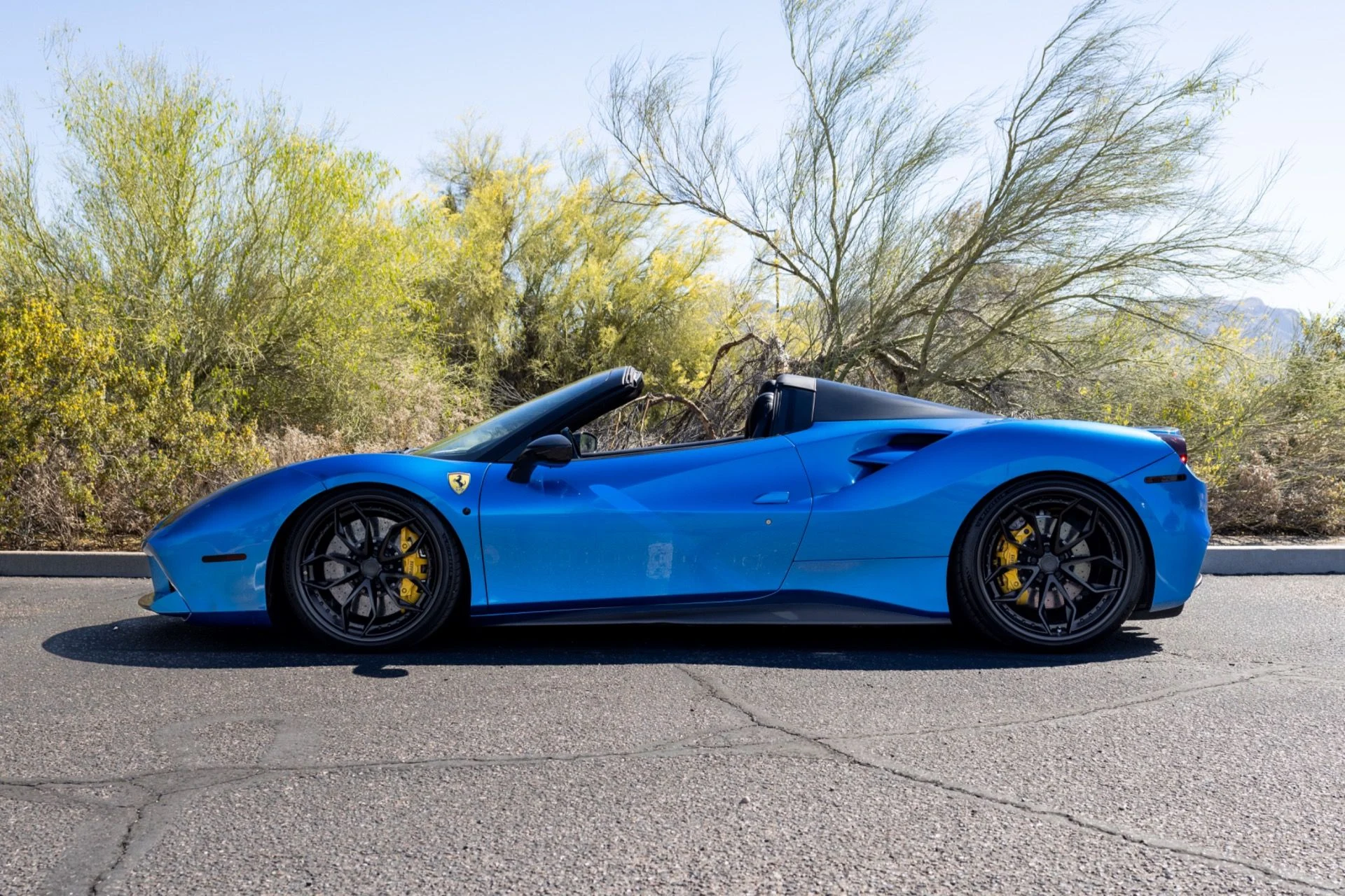 mph002_4216976749_Used_2017_Ferrari_488_Spider_1774722823_9d9573eb34