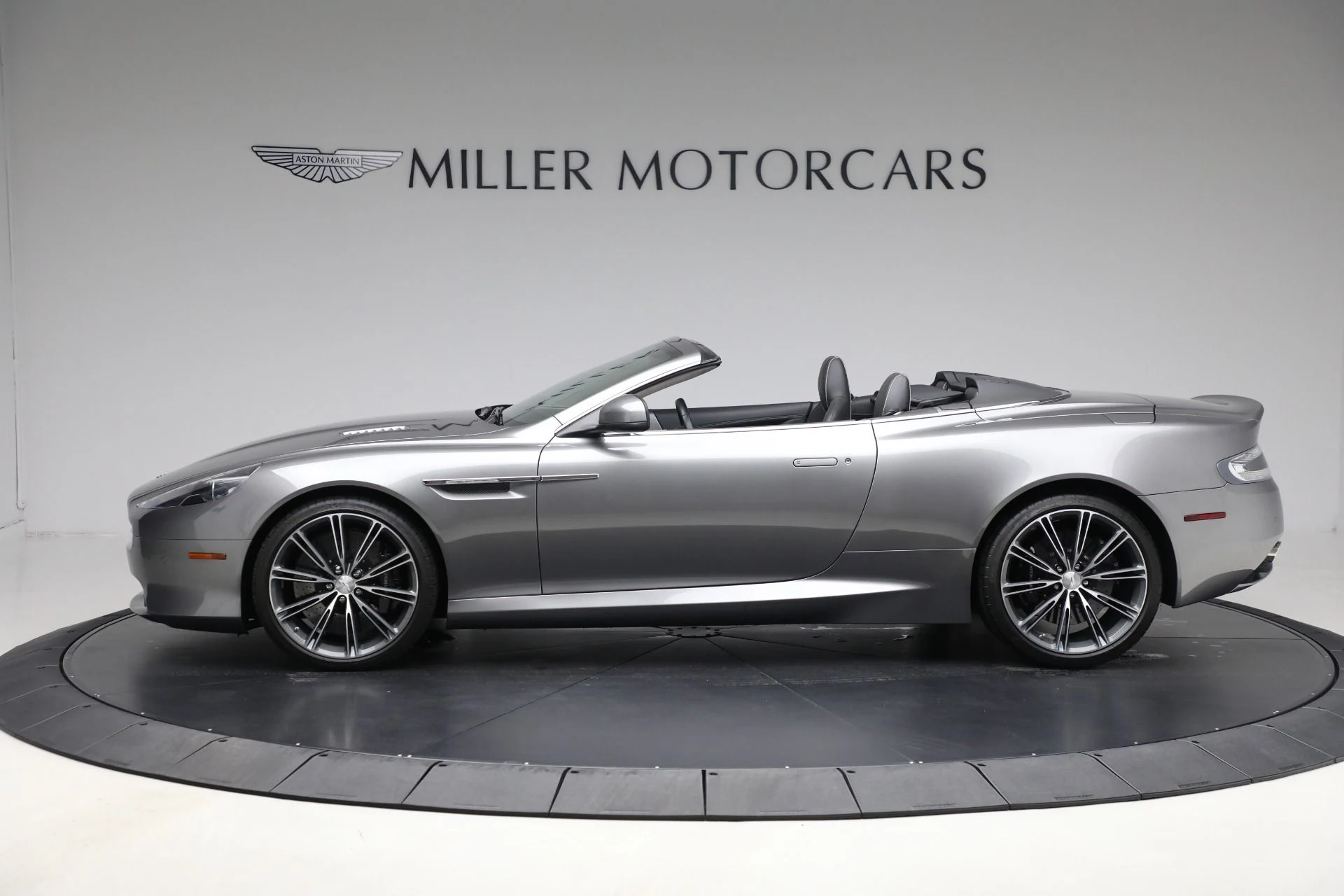 mph002_4217227008_Used_2015_Aston_Martin_DB_9_Volante_4cb7bedb1b