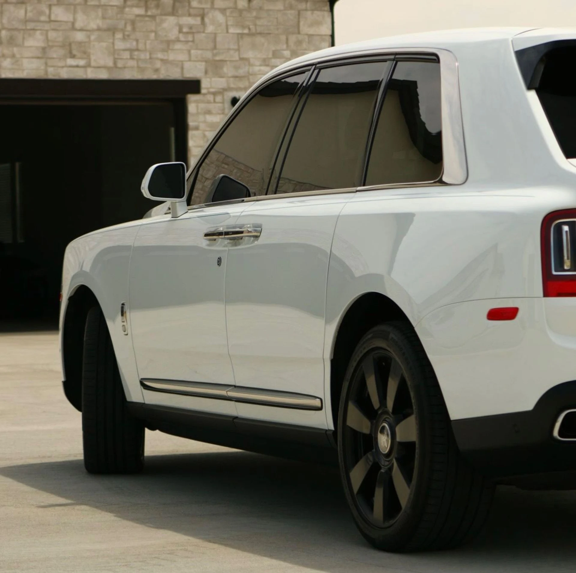 mph002_4224936897_Used_2019_Rolls_Royce_Cullinan_1754518831_d9c7c603de