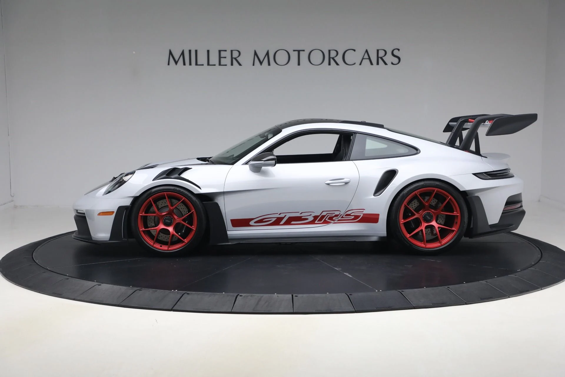 mph002_4225871947_Used_2025_Porsche_911_GT_3_RS_1789411485_8768720fb0