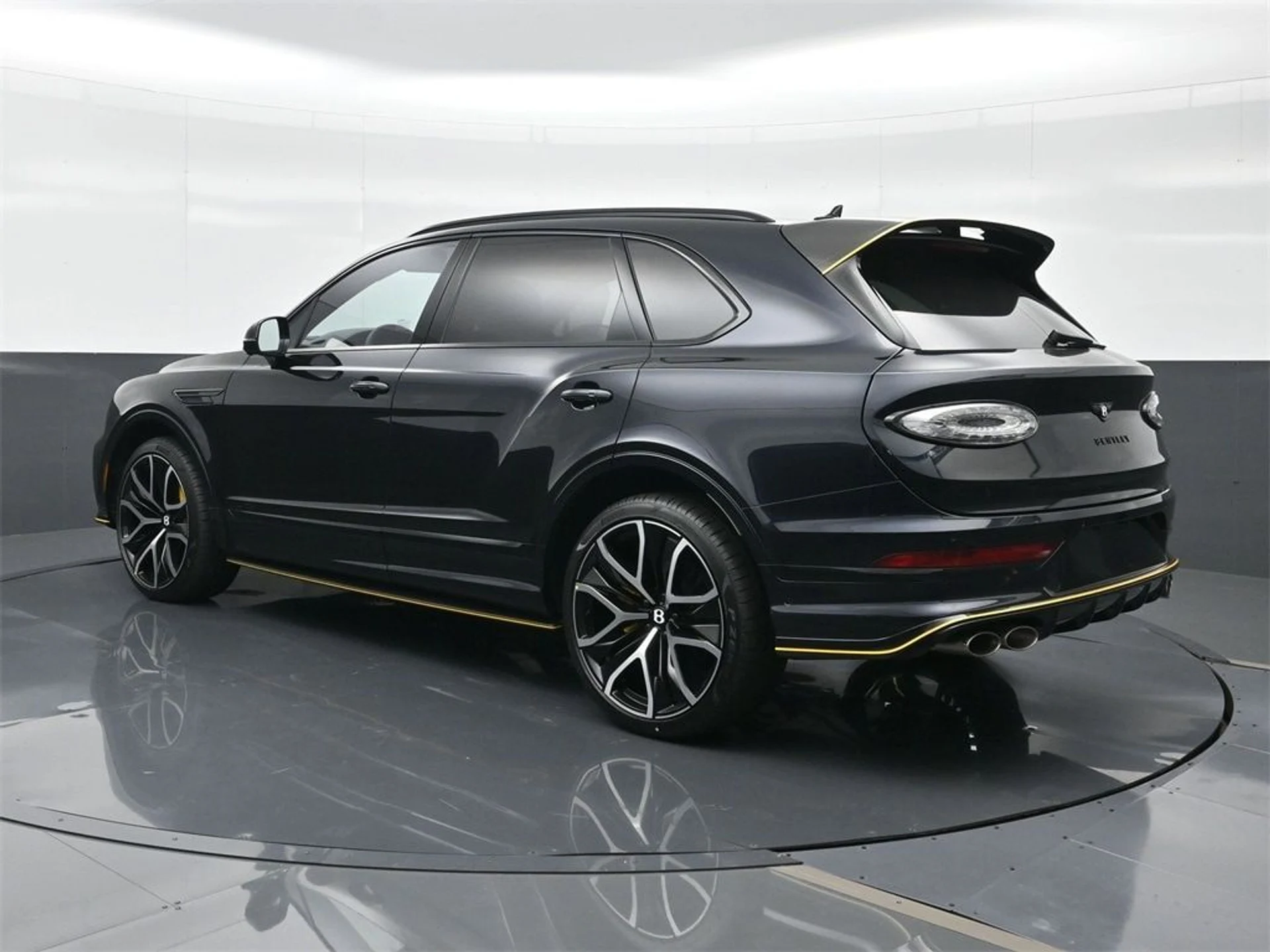 mph002_4235049360_852976a12dc9929a3729263588dc6e17x_559e275131