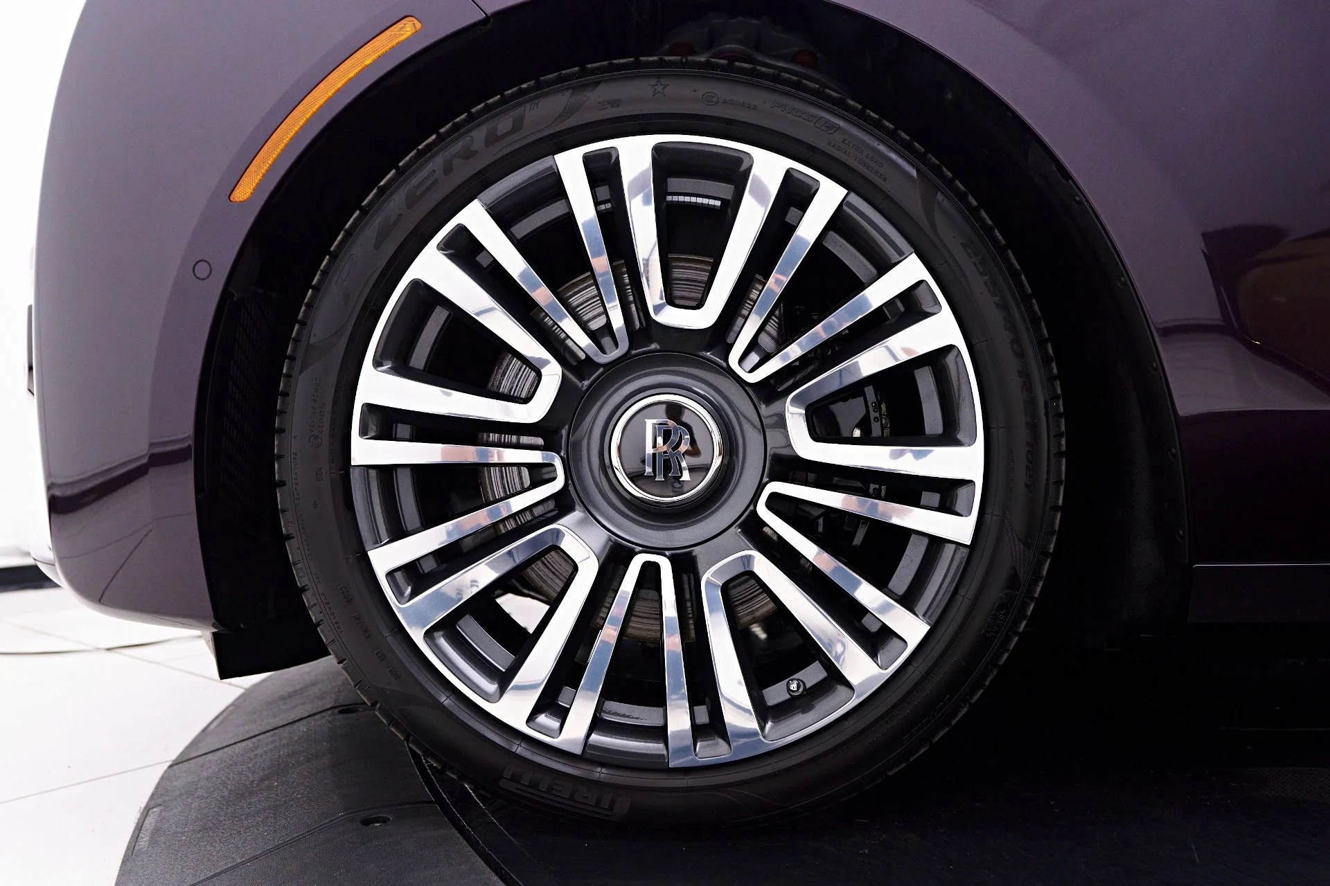 mph002_4235704659_Used_2024_Rolls_Royce_Ghost_Base_1752169894_277e838cd7