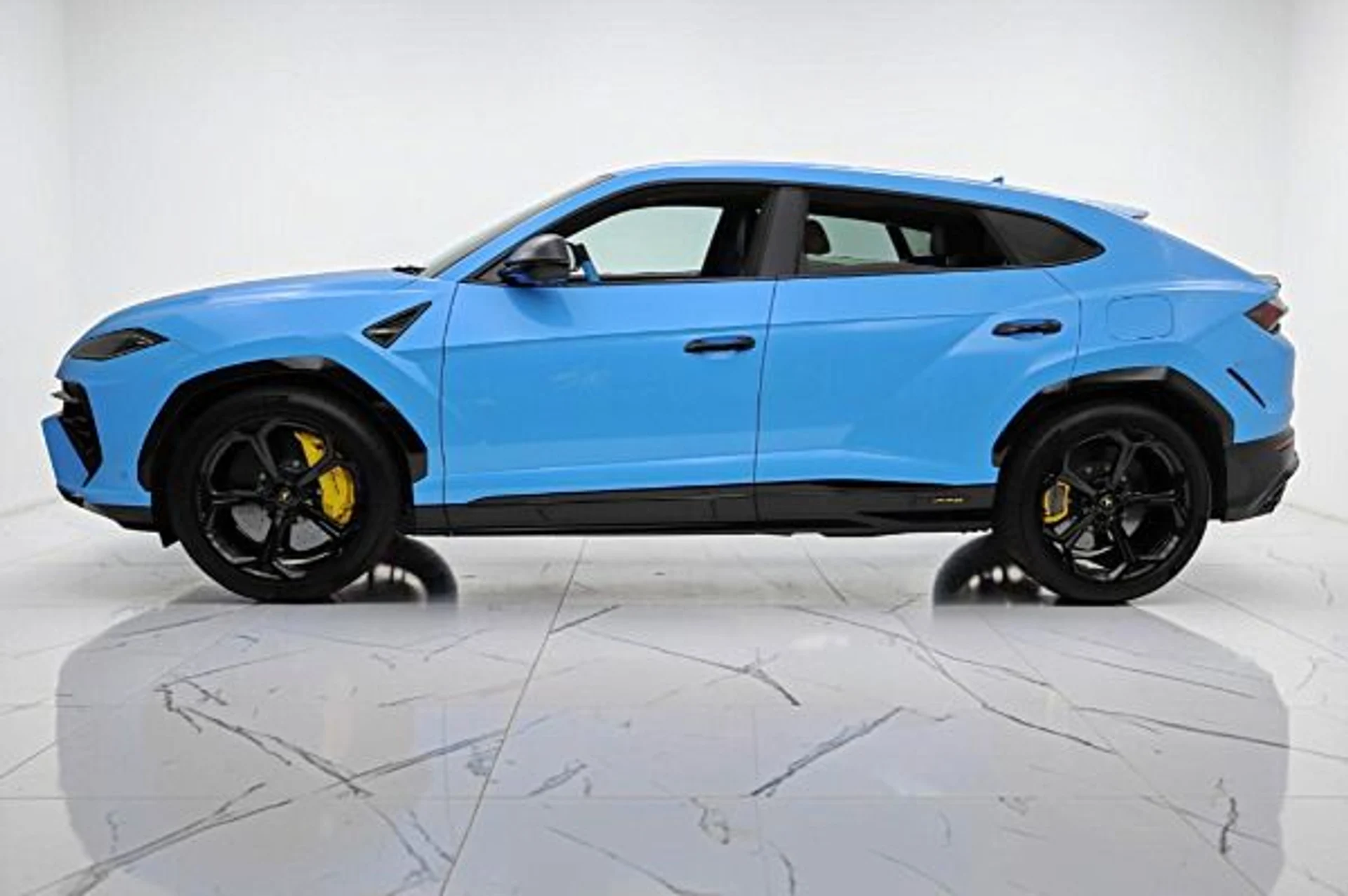 mph002_4240811021_Used_2025_Lamborghini_Urus_SELEASE_OPTIONS_AVAILABLE_d83c42a69e