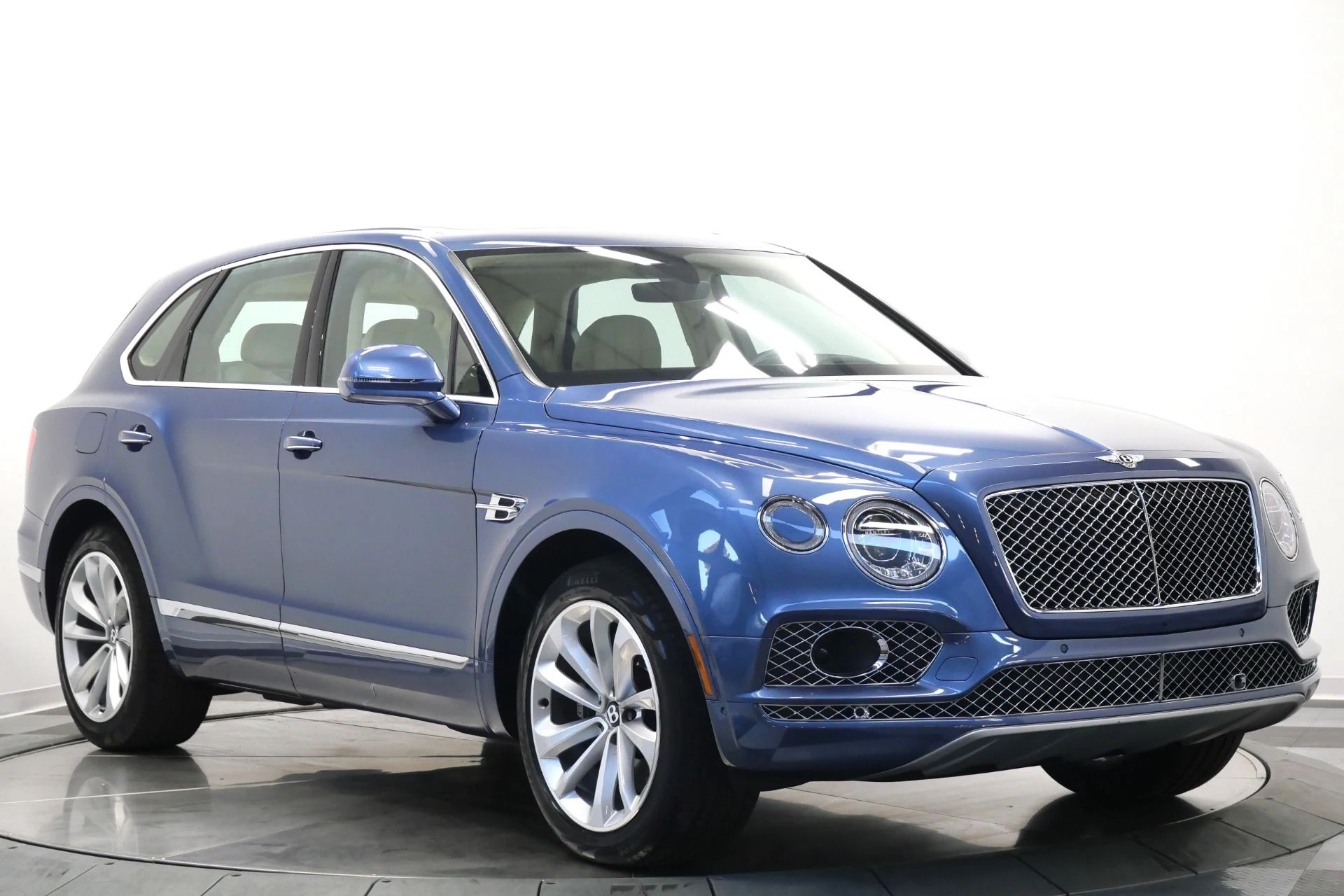 mph002_424239046_Used_2018_Bentley_Bentayga_Onyx_Edition_W12_Touring_Specification_Front_Seat_Comfort_Specification_1772647427_5c3b3a8902
