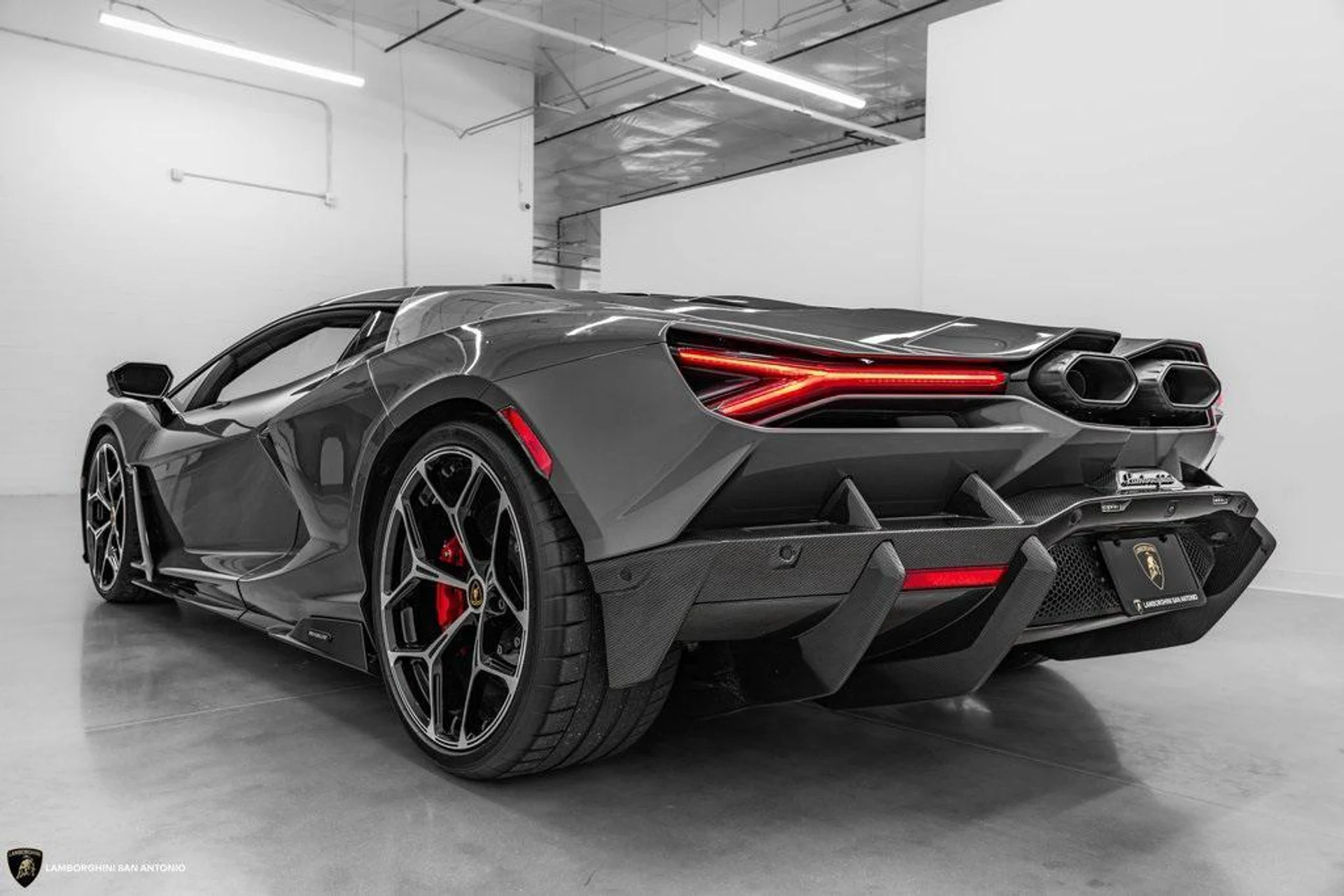 mph002_4244263622_rhqplx_V0z_db_R53_y_Vk_v_WWA_0_Qc_a2aa5a627e