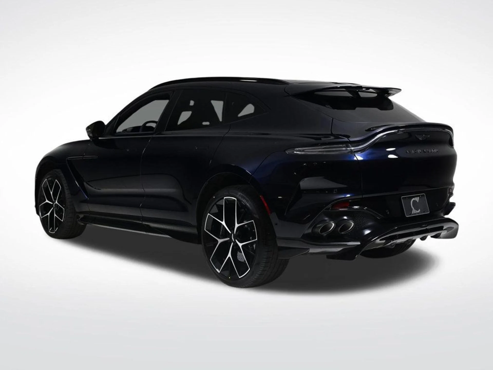 mph002_4248128005_new_2026_aston_martin_dbx_707awd_11350_22969414_3_1024_7cc799e286