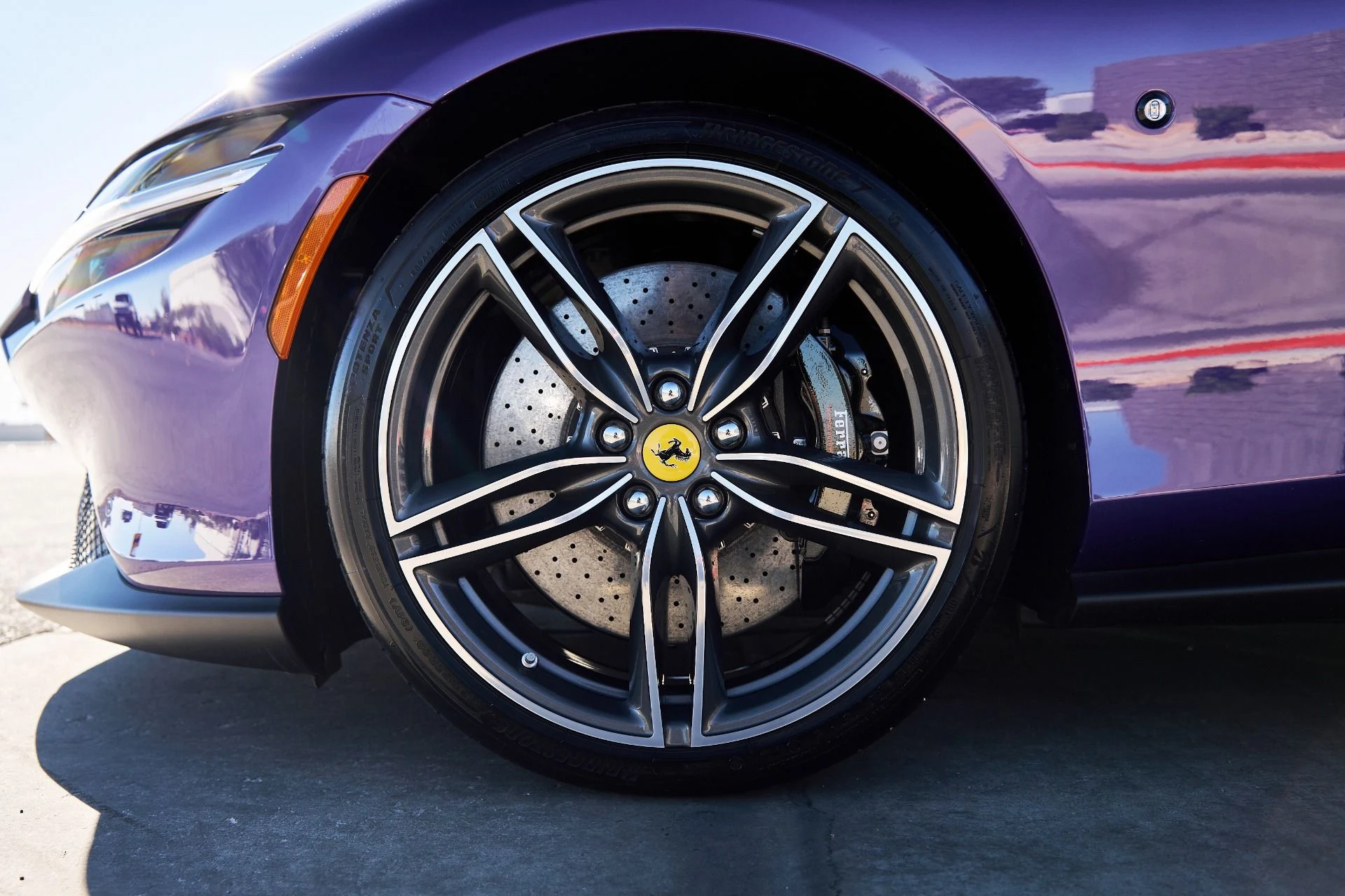 mph002_4249876809_Used_2024_Ferrari_Roma_Base_1762022518_123378af35