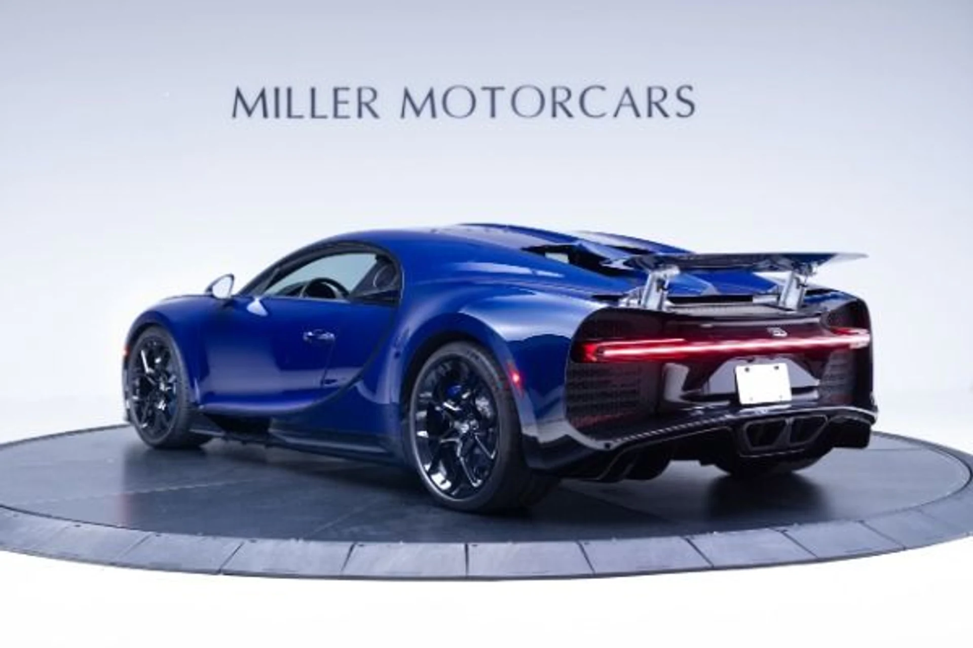 mph002_425381218_Used_2018_Bugatti_Chiron_Chiron_69dd5b9002