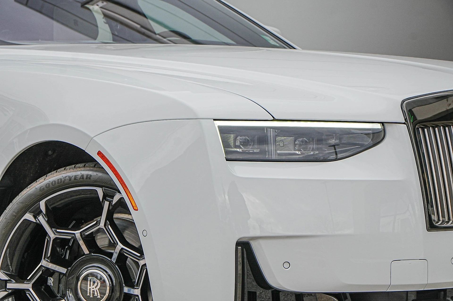mph002_426161501_Hi_Tech_Luxury_Imports_LLC_SCA_33_GZ_06_SU_228684_image_2_c21d5472bc