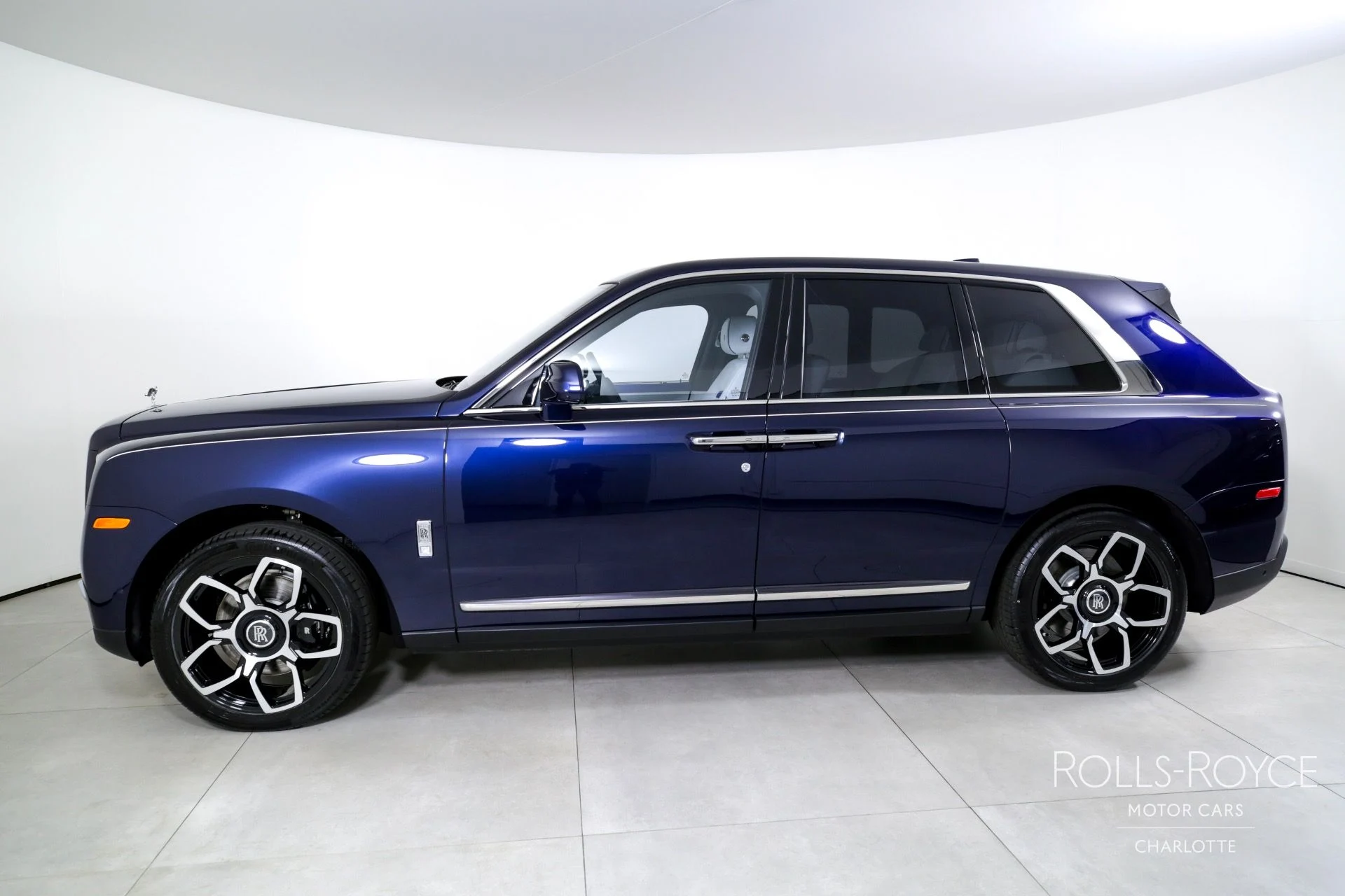 mph002_4271735895_Used_2024_Rolls_Royce_Cullinan_1746461806_9bc9bc0f23