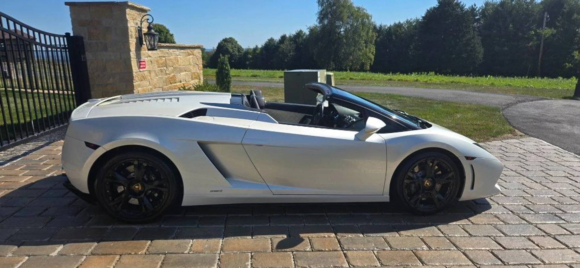 mph002_4286738835_Used_2011_Lamborghini_Gallardo_LP_560_4_Spyder_1759961653_837bfd10e7