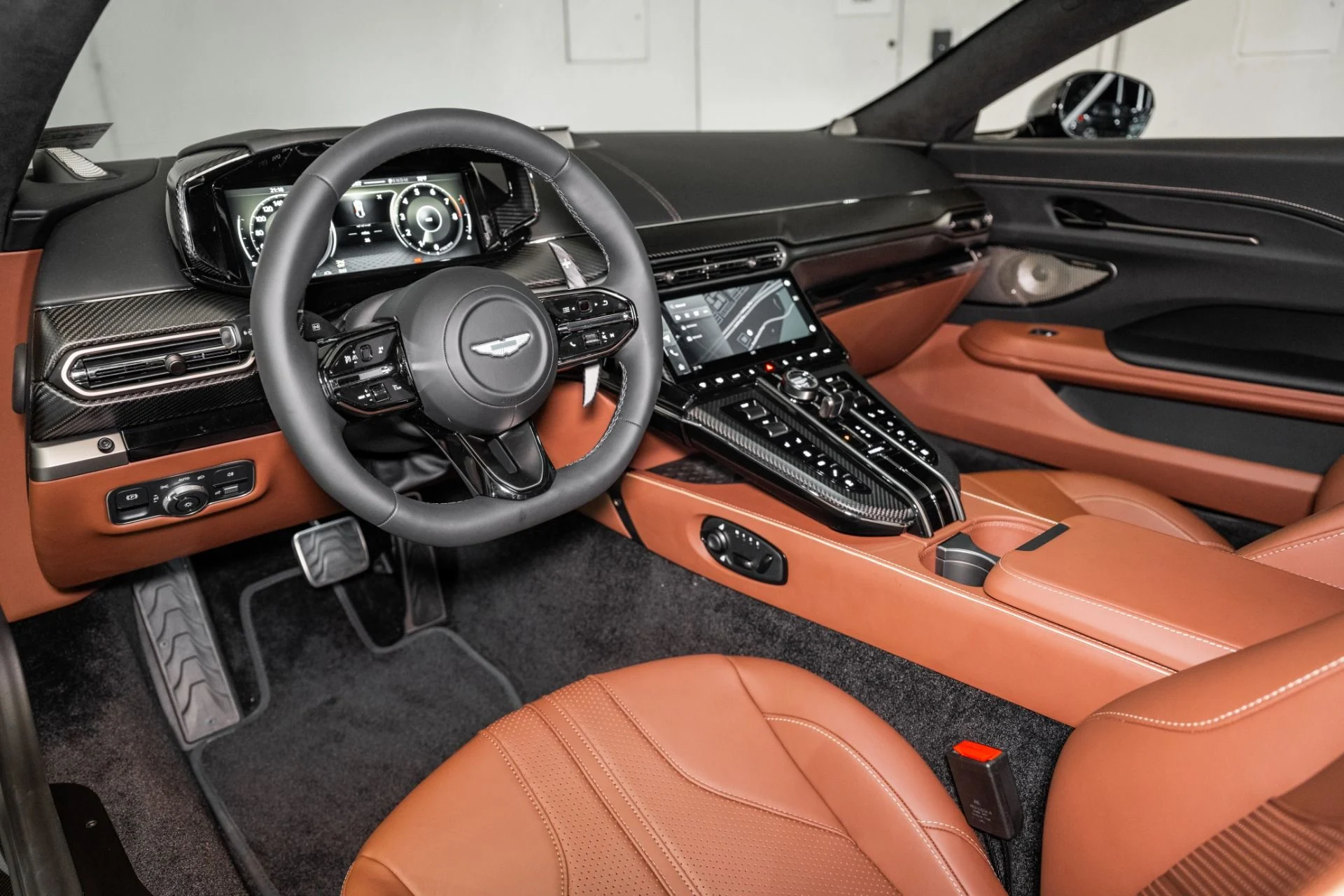 mph002_4288095168_New_2026_ASTON_MARTIN_VANTAGE_1756307805_60df94030e