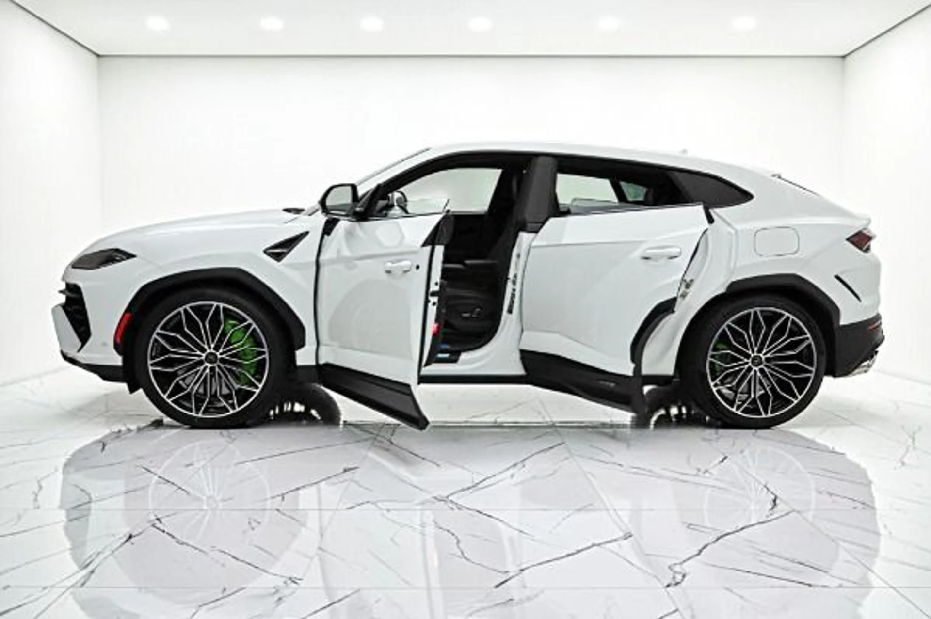 mph002_430880696_New_2026_Lamborghini_Urus_SE_3a36361858