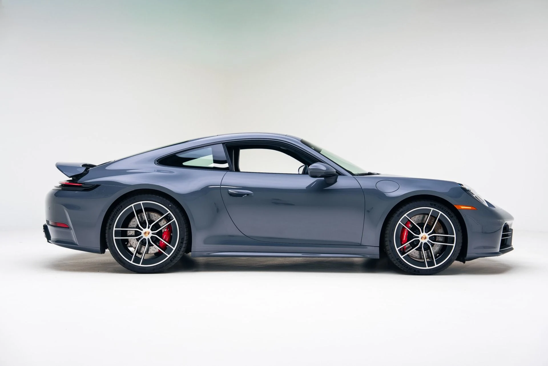 mph002_434423712_Used_2025_Porsche_911_Carrera_S_1767146982_2fdc62666d