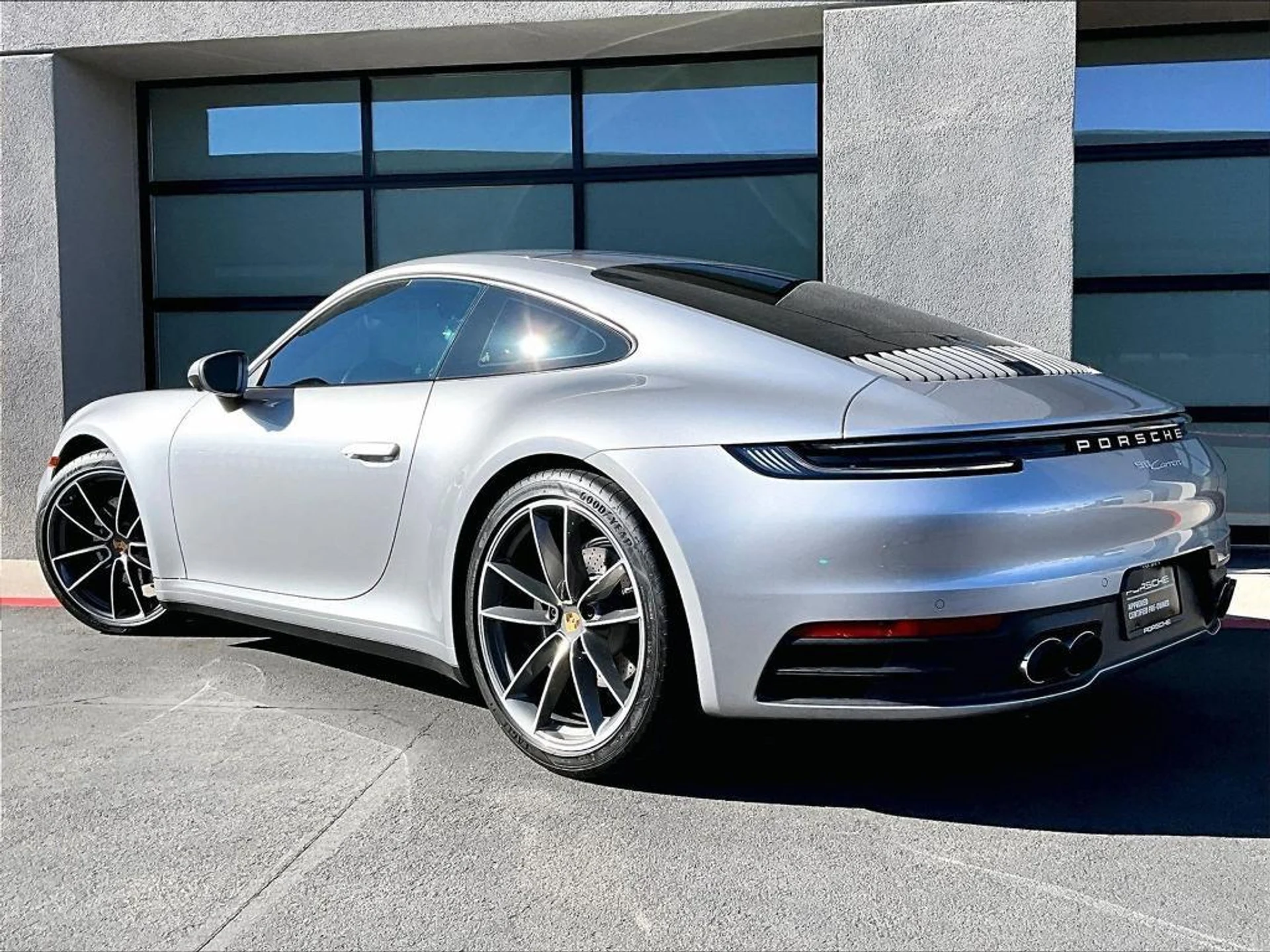 mph002_449295830_c_h_NR_97c_NT_Cm7_Y_Ep_O_Qggz3txlg4_cea2c2b781