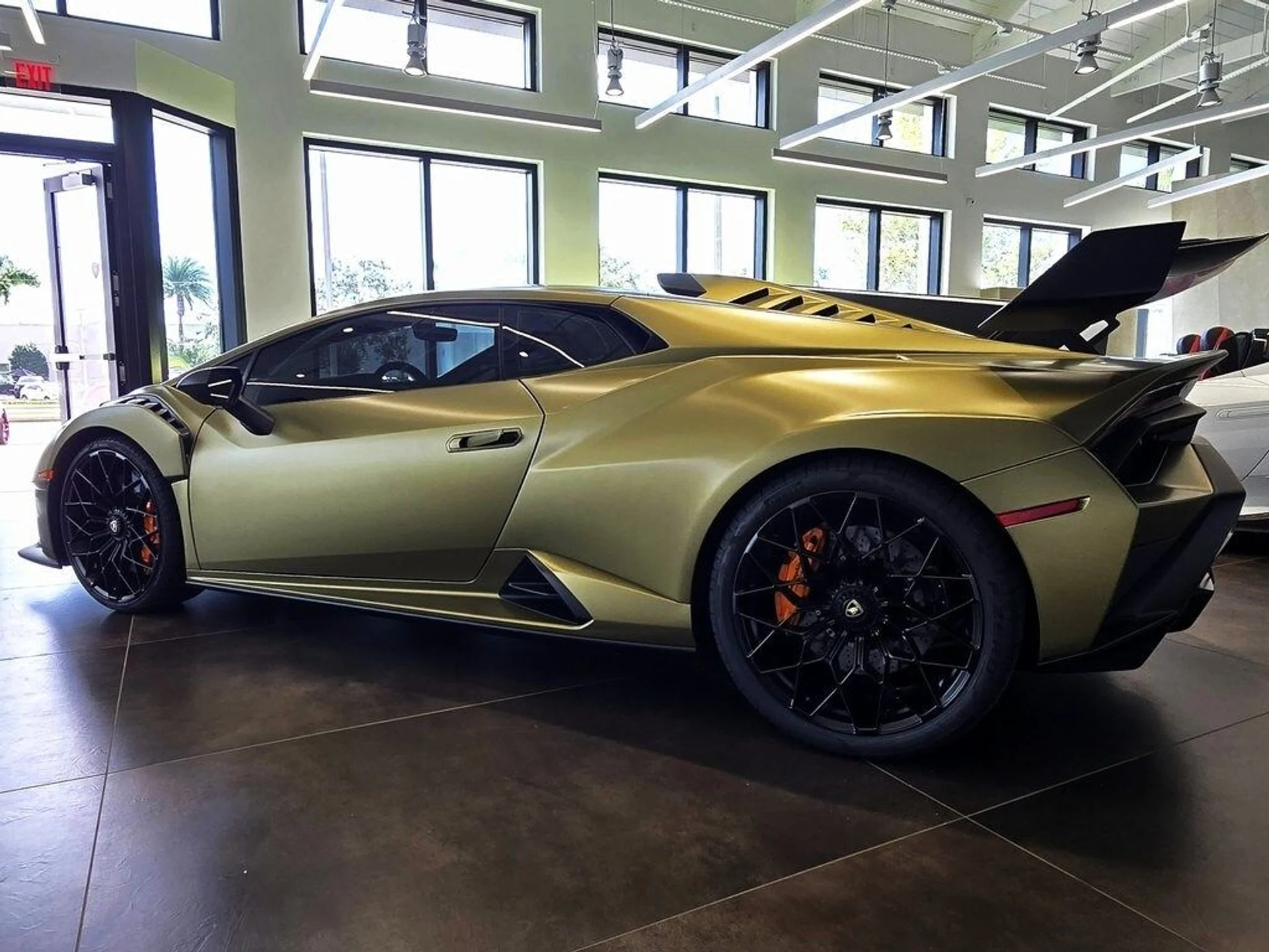 mph002_453239963_d4428feef8876f721a9245a143c0696dx_4a1b9d6851