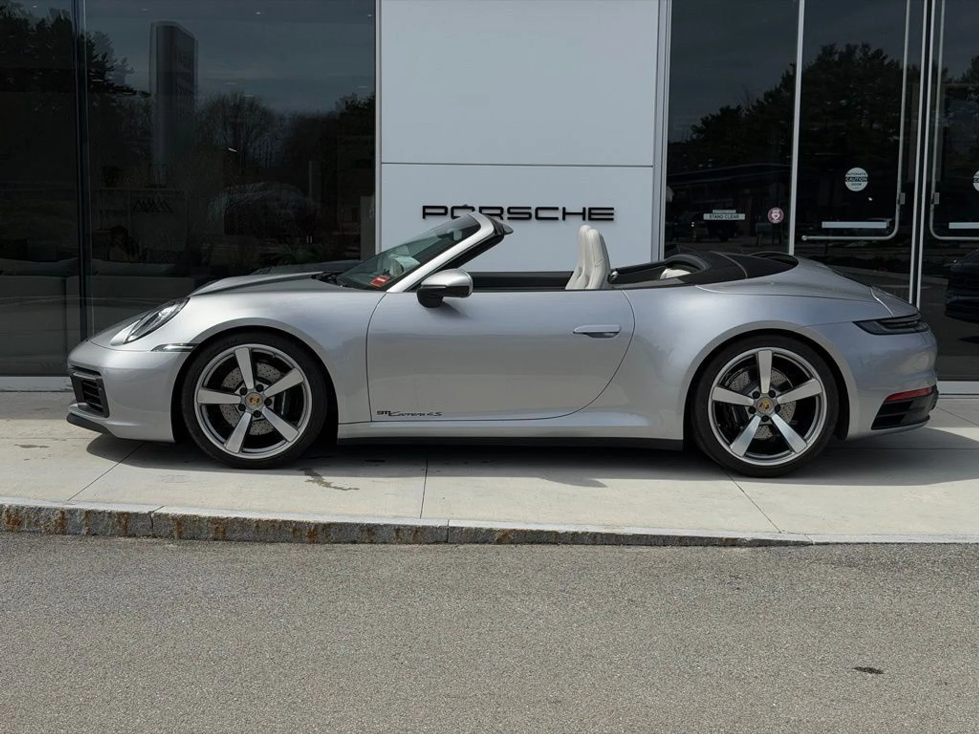 mph002_455406259_81ff51072e1a075e77470d212c3c7da9_186c5f42d6