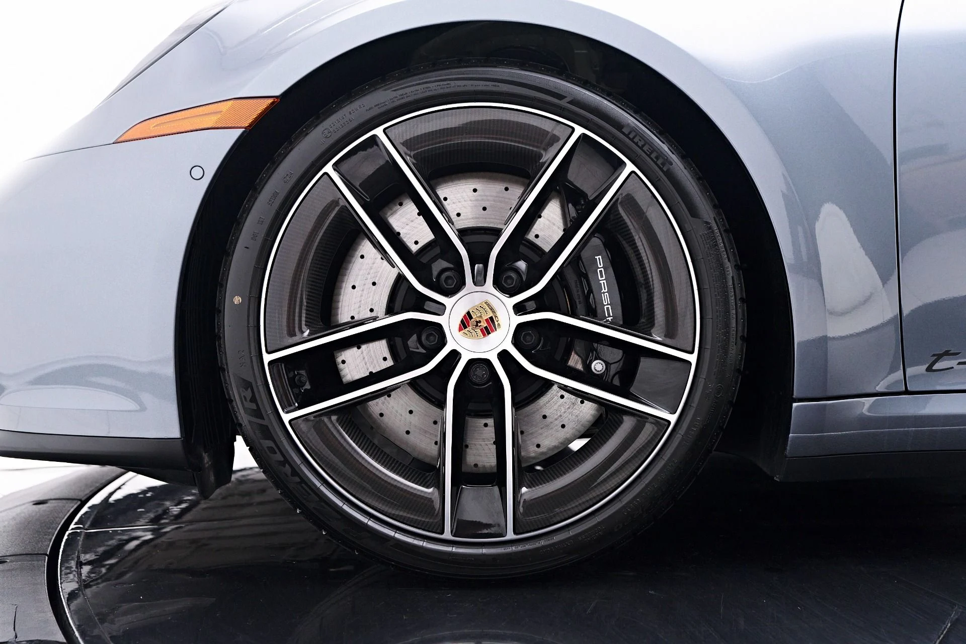 mph002_455518622_Used_2025_Porsche_911_Carrera_4_GTS_1755103628_9926e838fd