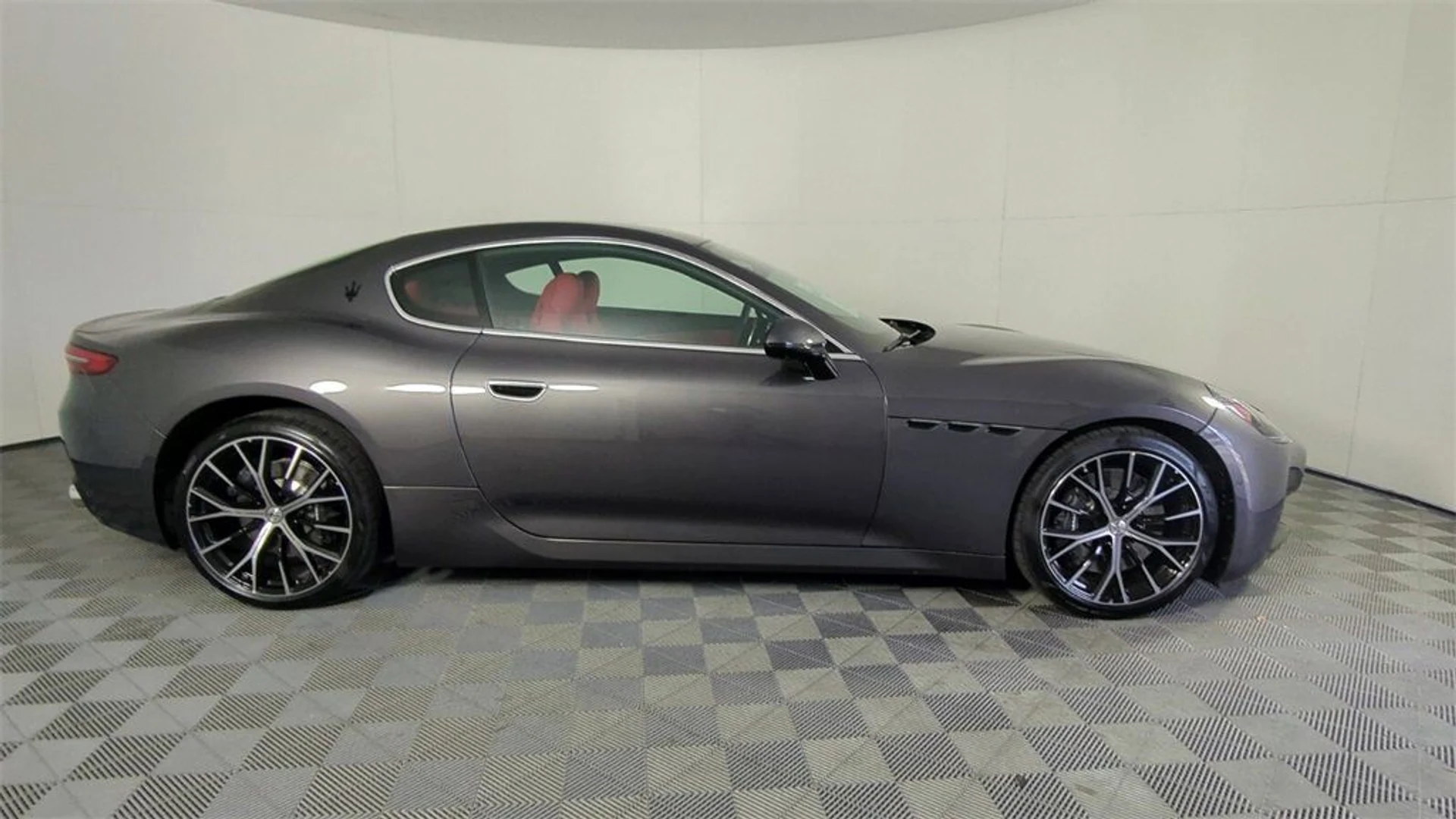 mph002_473562185_68d76efd68b6d4101496a99face389b2_899a8081aa