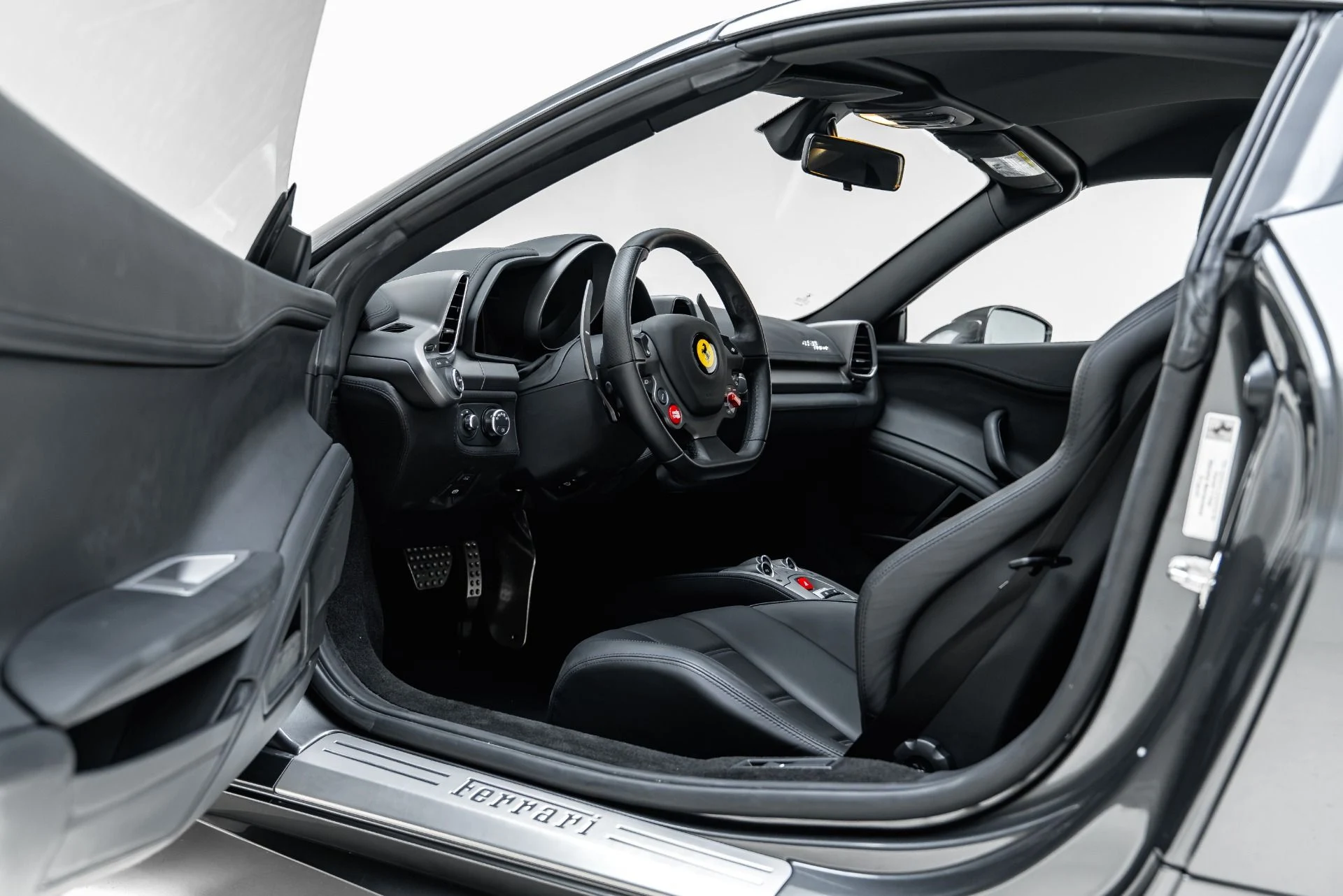 mph002_479728334_Used_2013_Ferrari_458_Spider_1790712156_65616a27e7