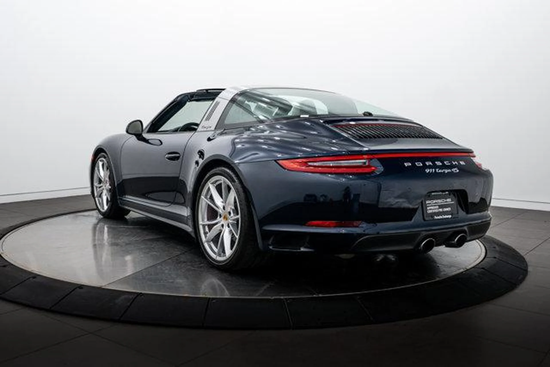 mph002_479979114_U_Ln_R6_Up_FX_3r_TP_3_Ly_G_Vu1e0o_Ro_B4_38bc8331ae