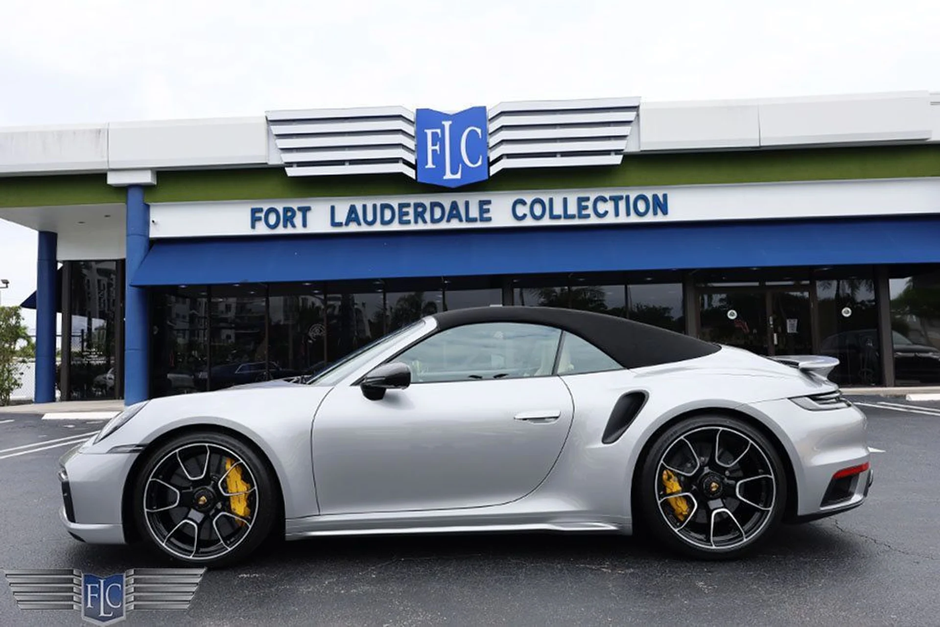 mph002_485100852_used_2024_porsche_911_turboscabriolet_6305_22389429_3_1024_98b739b6bd